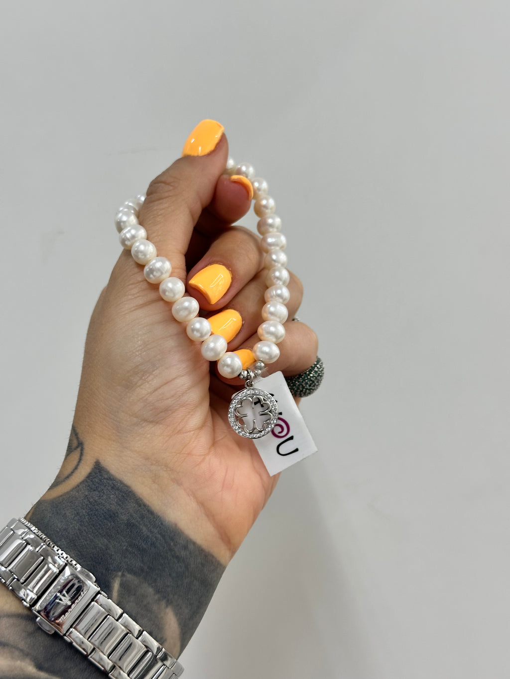BRACCIALE DI PERLE CON QUADRIFOGLIO ARGENTO