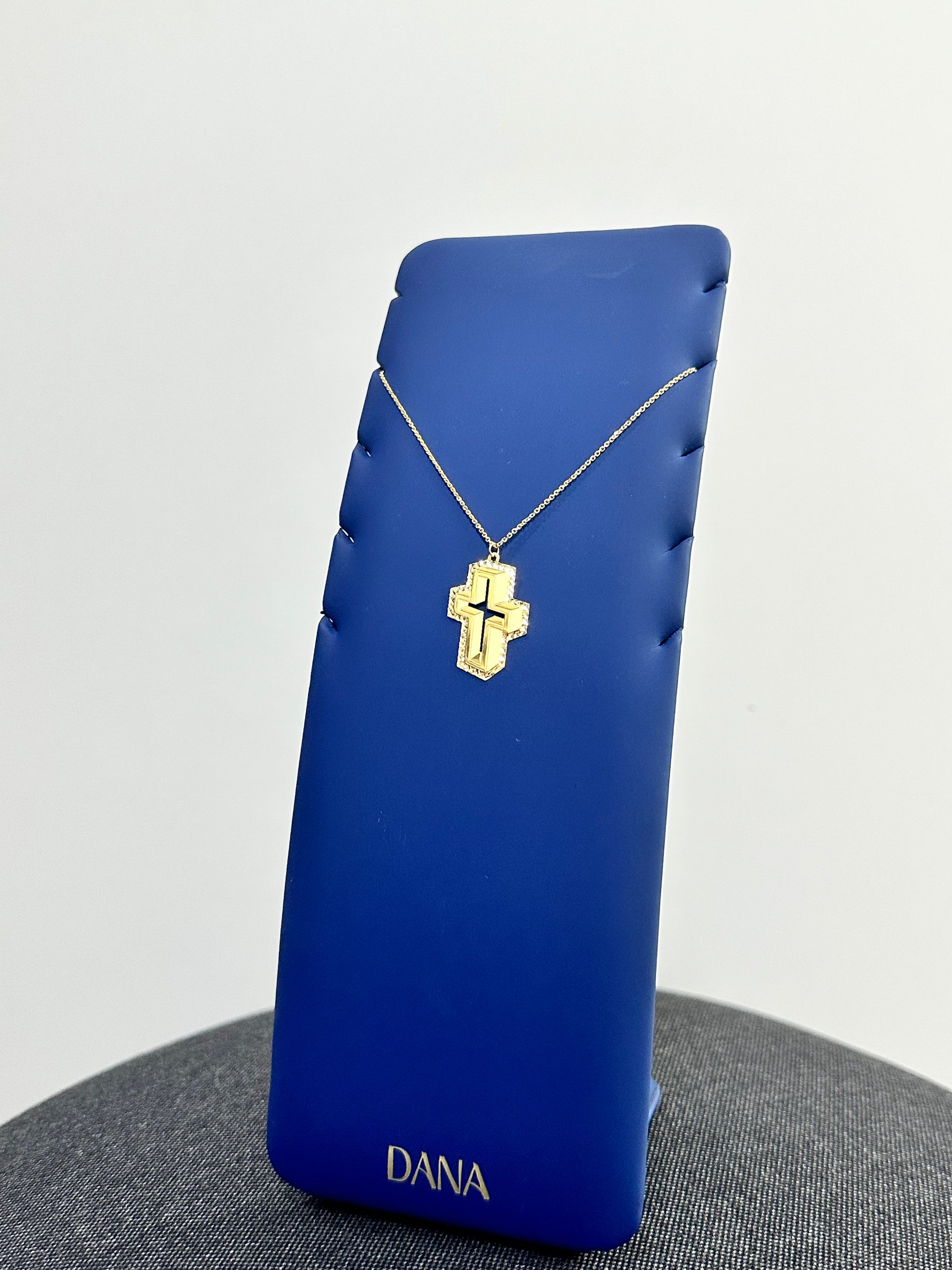 COLLANA CON CROCE 3D DANA ORO 9 CARATI