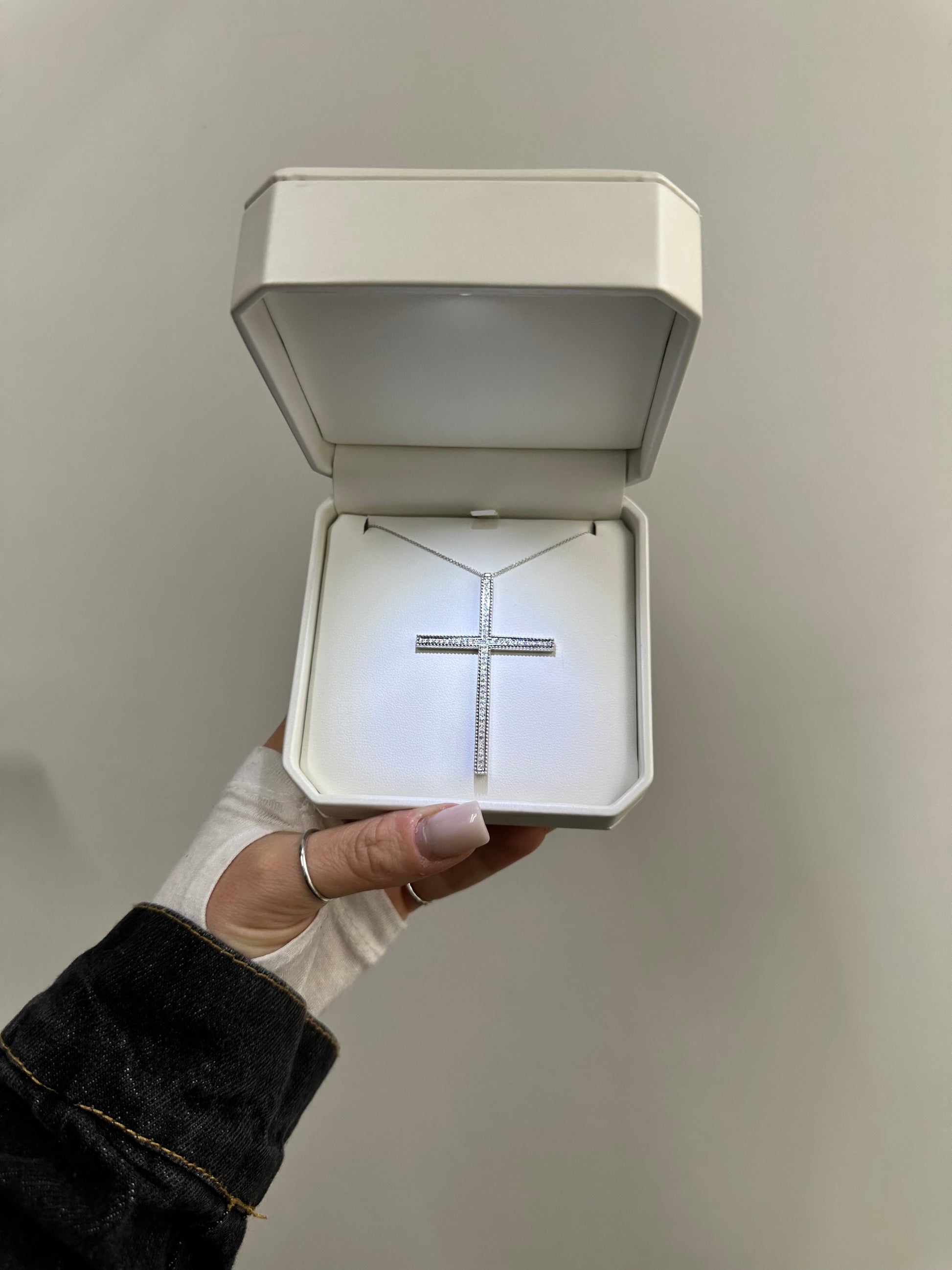 COLLANA CON CROCE ORO 18KT E DIAMANTI