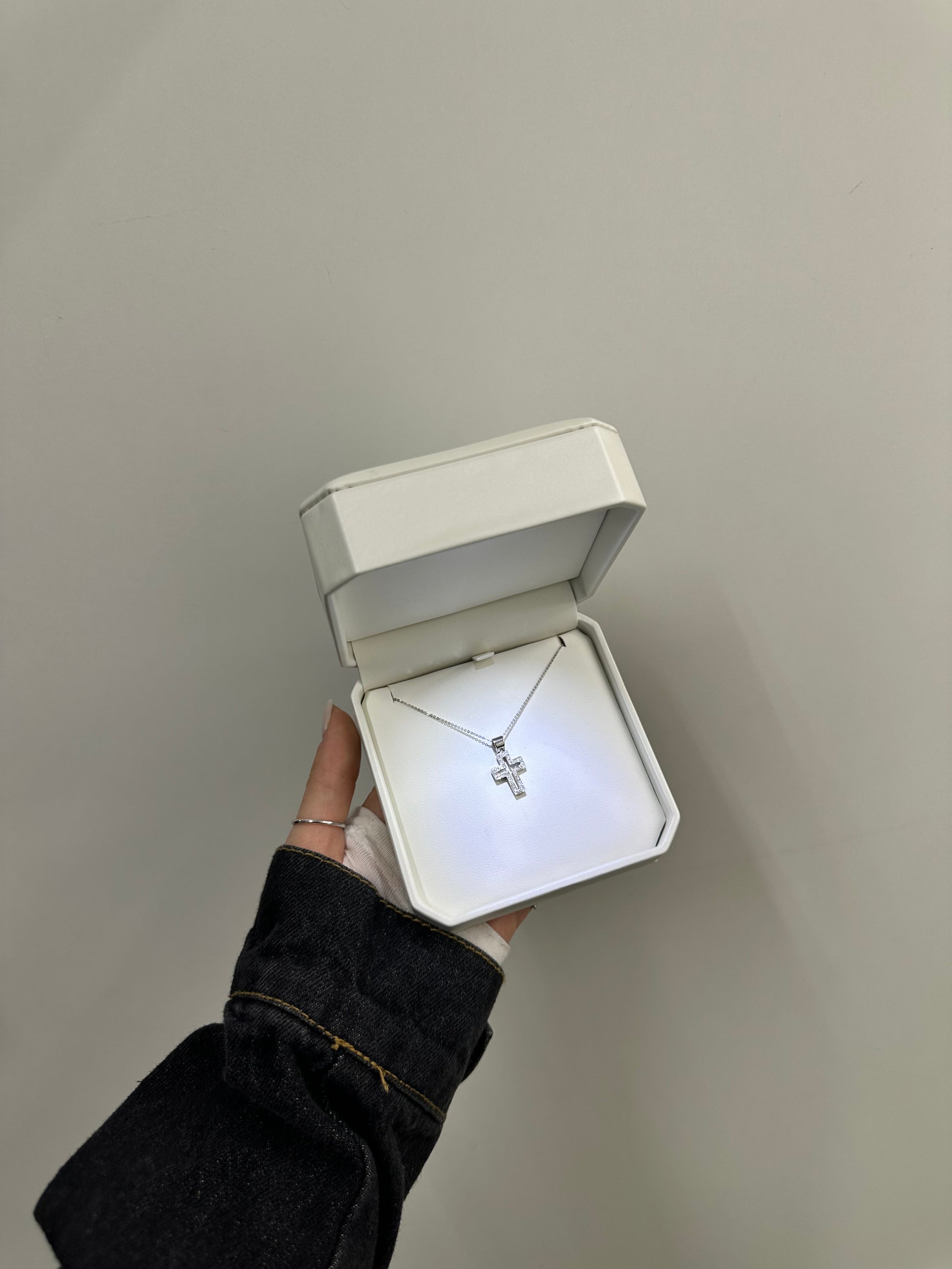 COLLANA CROCE ORO 18KT CON DIAMANTI