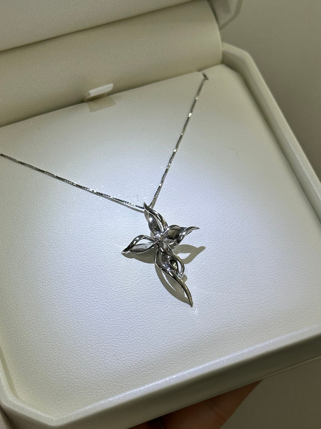 CROCE ORO 18KT CON DIAMANTE