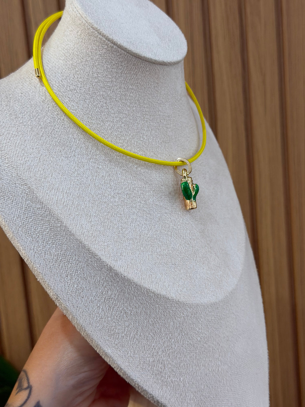 COLLANA CALAMITA CON CIONDOLO CACTUS ORO 18KT