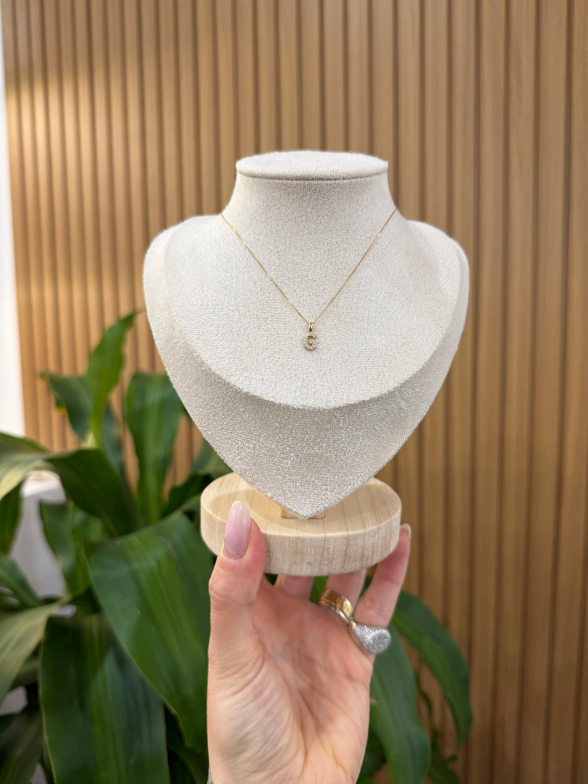 COLLANA INIZIALE G ORO 9 CARATI CON DIAMANTINI