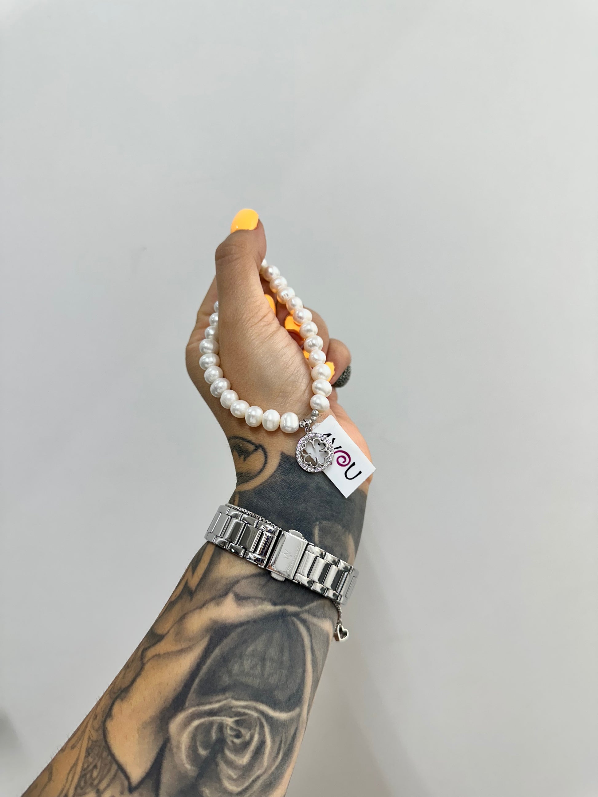 BRACCIALE DI PERLE CON QUADRIFOGLIO ARGENTO