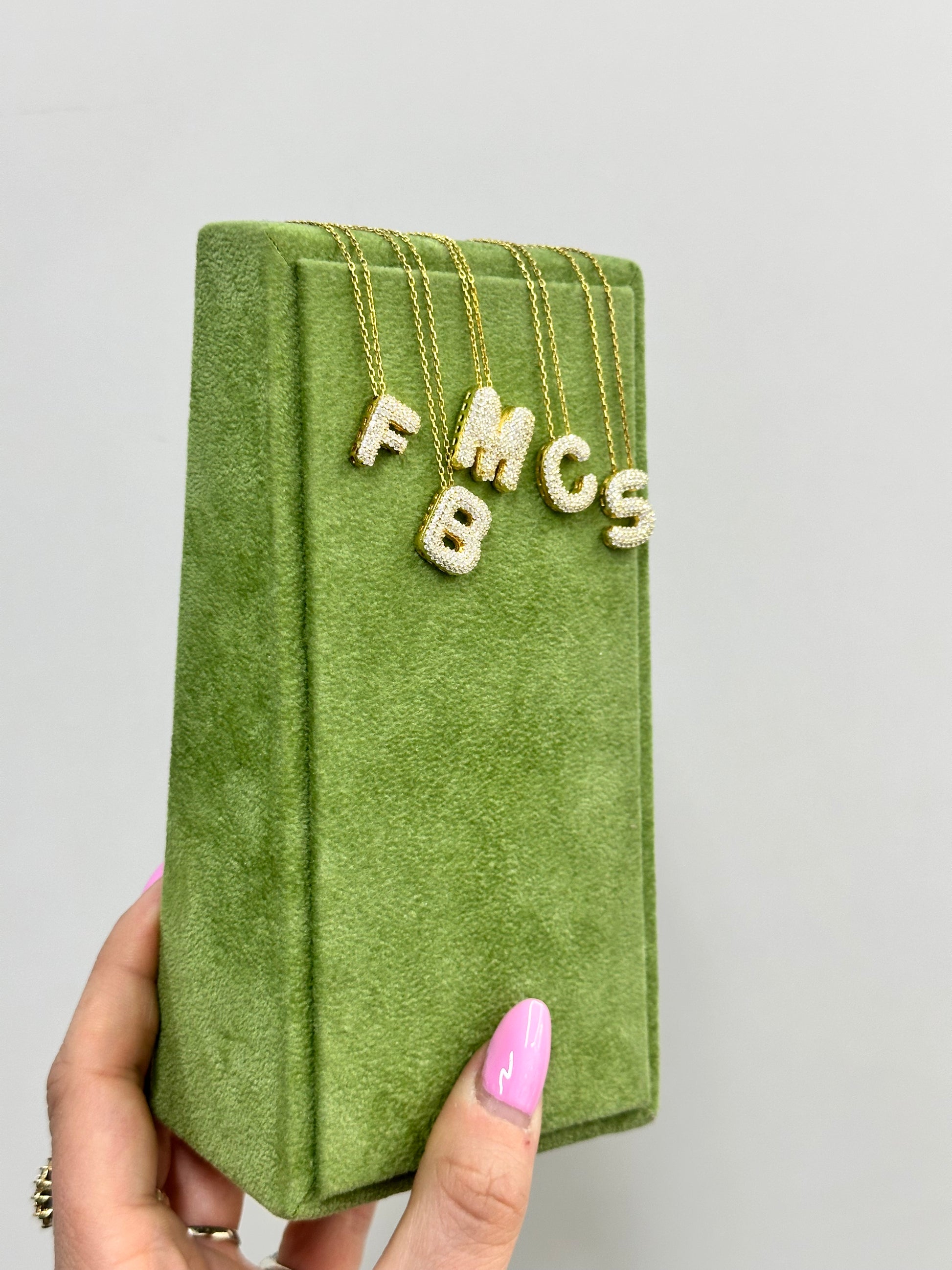 COLLANA INIZIALE BOMBATA ZIRCONATA IN ARGENTO