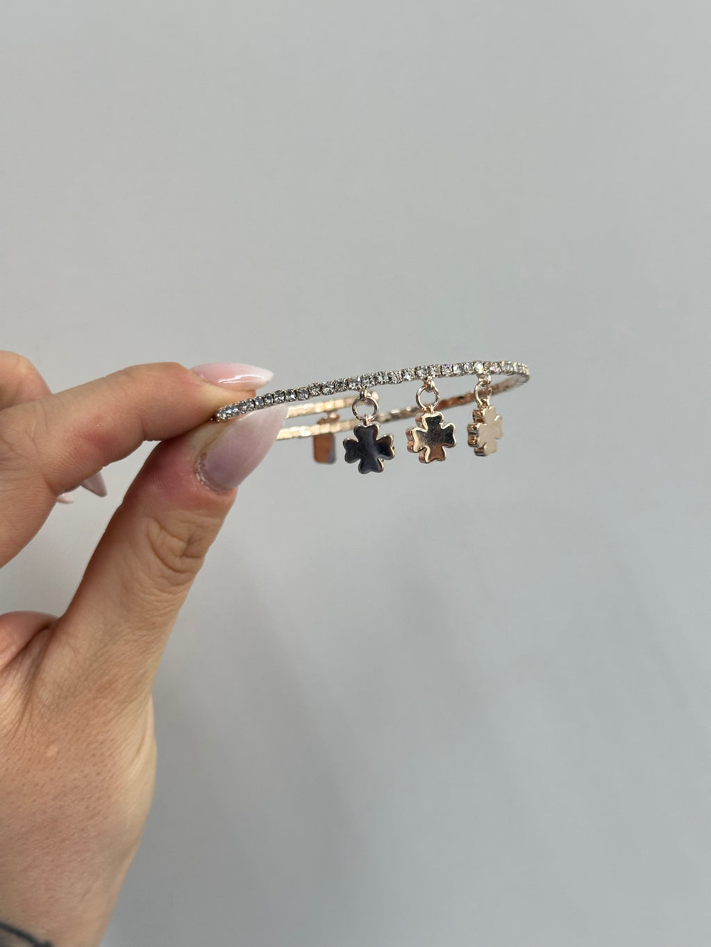 BRACCIALE TENNIS QUADRIFOGLI PENDENTI