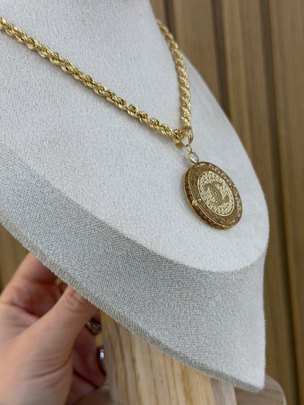 COLLANA ORO 18KT LASER CON CIONDOLO DOPPIA C