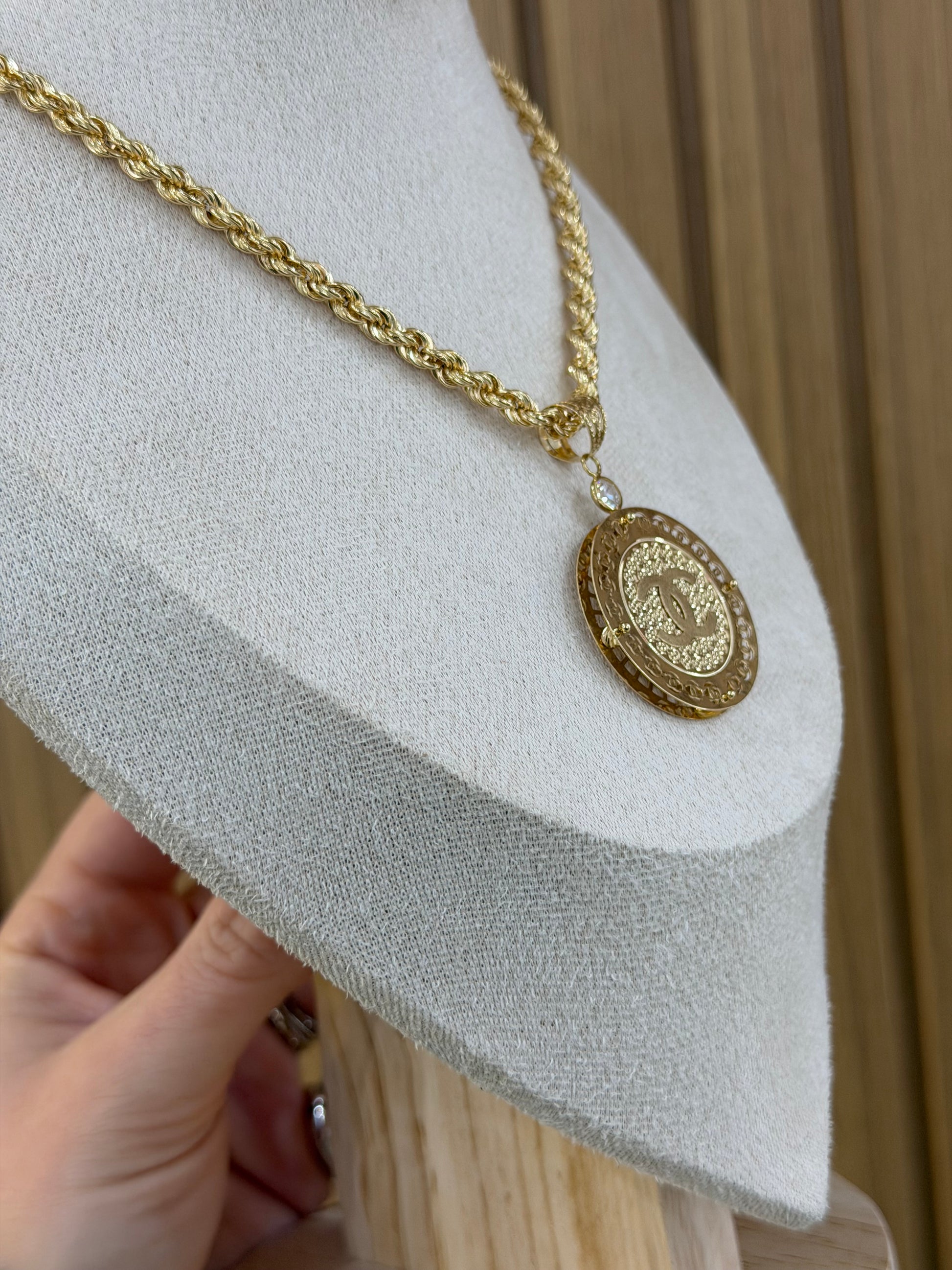 COLLANA ORO 18KT LASER CON CIONDOLO DOPPIA C