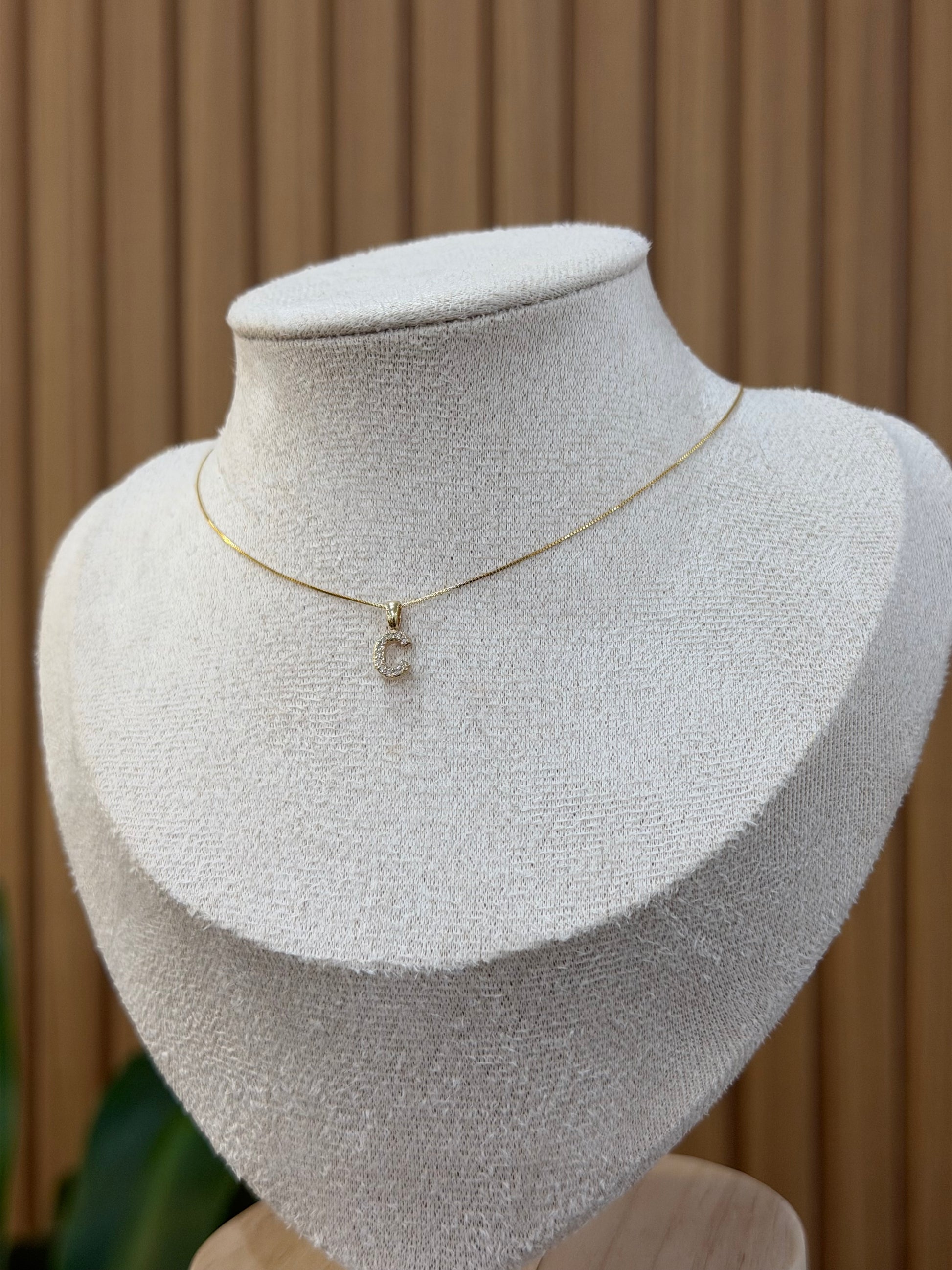 COLLANA INIZIALE C ORO 9 CARATI CON DIAMANTINI