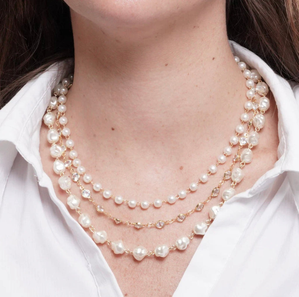 COLLANA IN METALLO MULTIFILO CON PERLE AMO VENEZIA