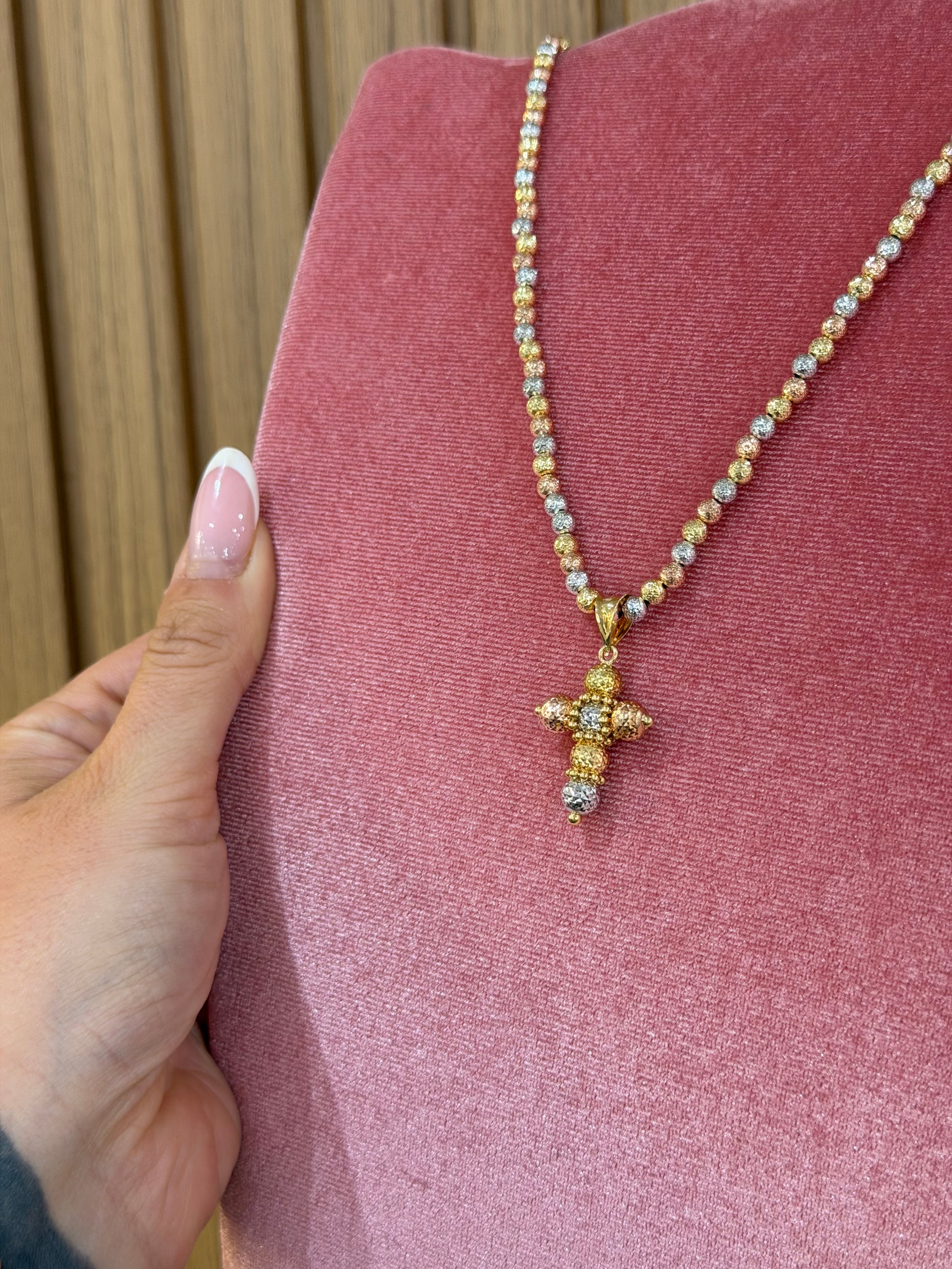 COLLANA MILLELUCI CON CROCE ORO 18KT