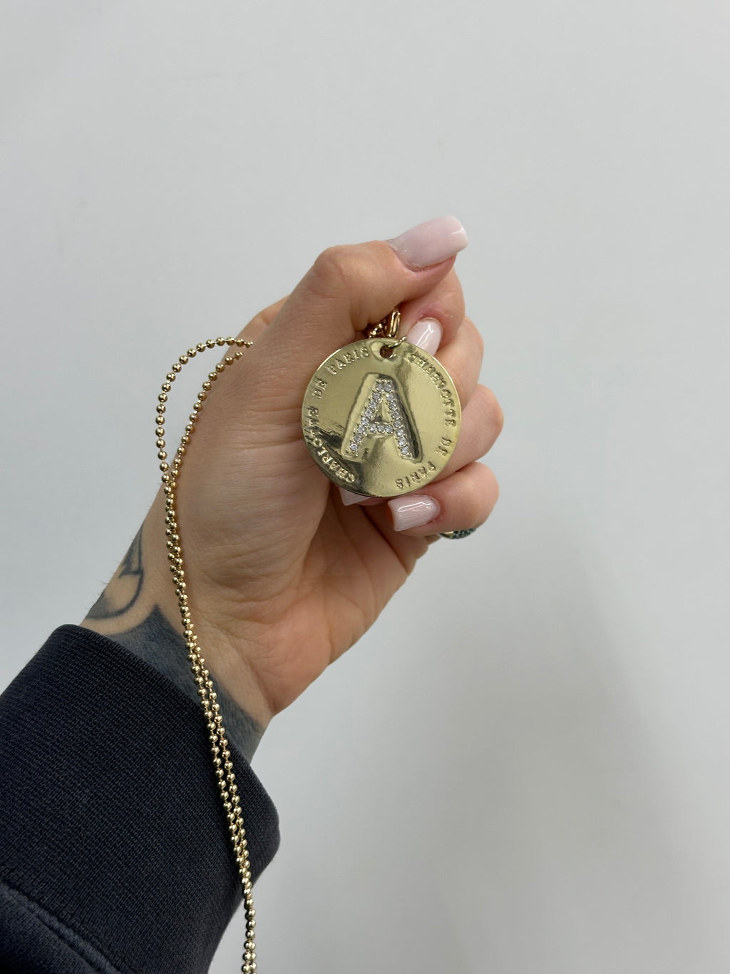 COLLANA INIZIALE IN ACCIAIO CON DORATURA LETTERA A