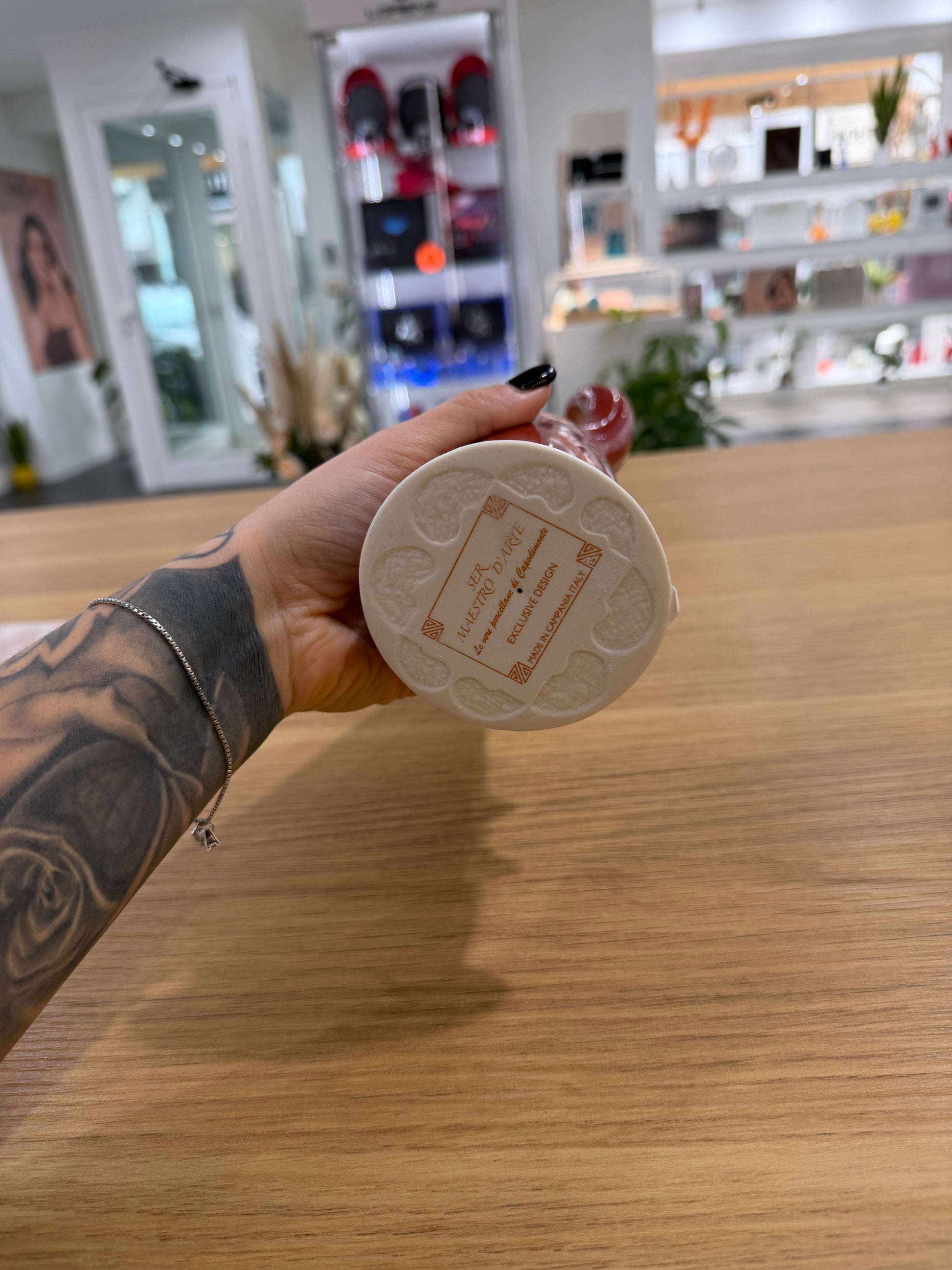 MEGA CORNO IN CERAMICA DI CAPODIMONTE