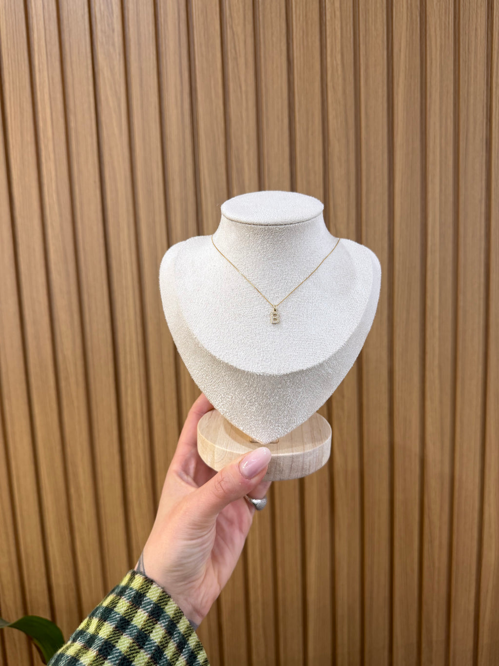 COLLANA INIZIALE B ORO 9 CARATI CON DIAMANTINI