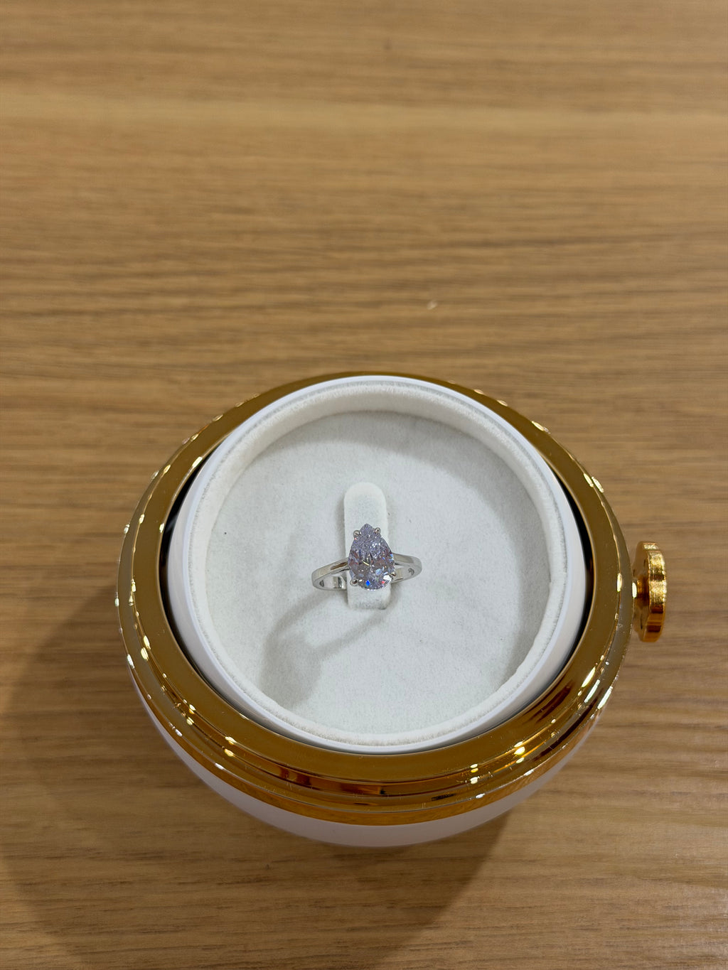 BOX PALLINA DI NATALE CON ANELLO GOCCIA IN ARGENTO 925