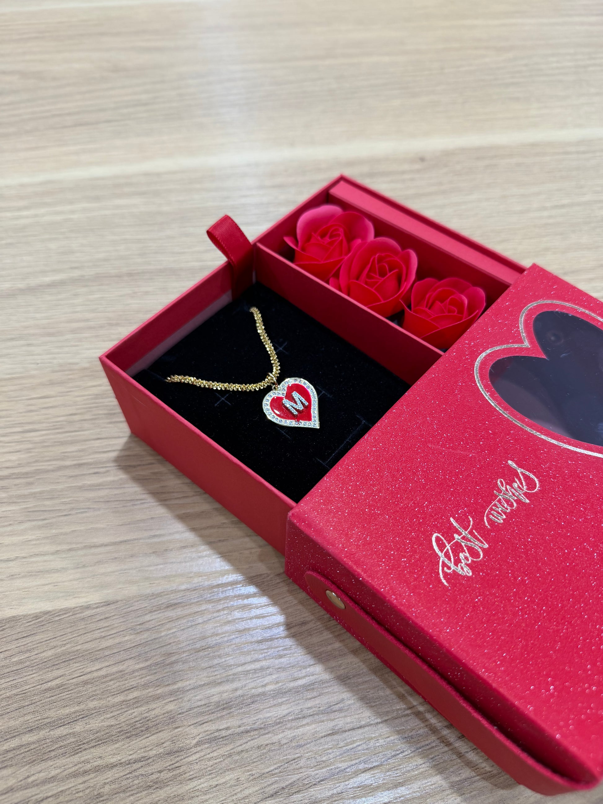 BOX SECRET CON COLLANA CUORE P