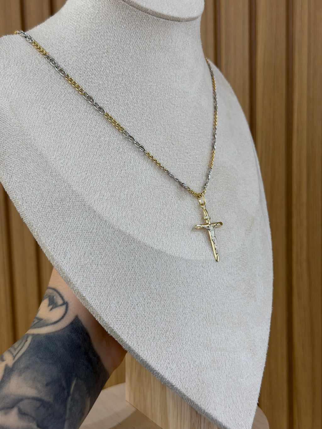 COLLANA IN ORO 18KT BICOLORE CON CROCE