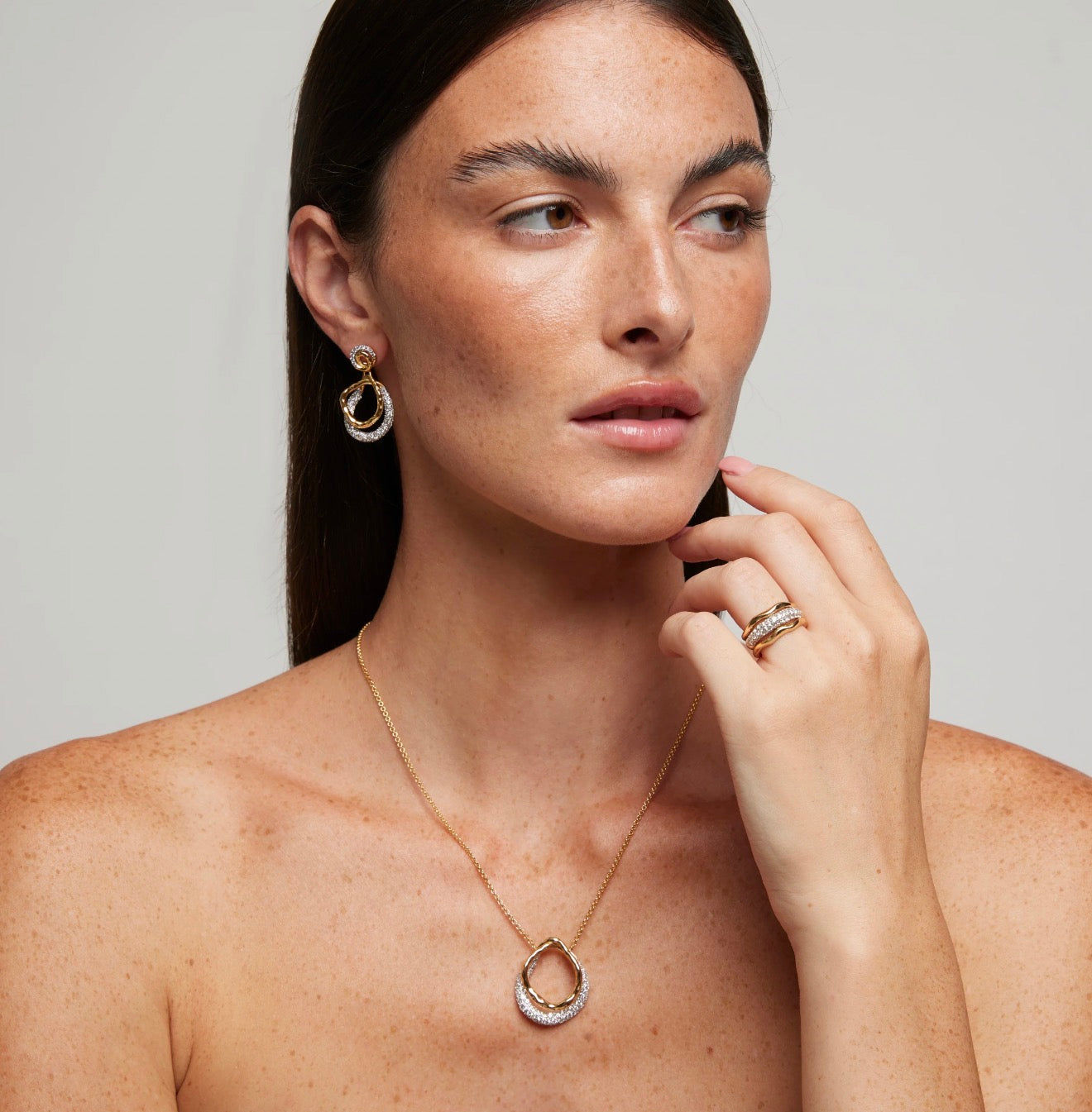 ANELLO IN ARGENTO DORATO CON ZIRCONI BIANCHI SOGNI