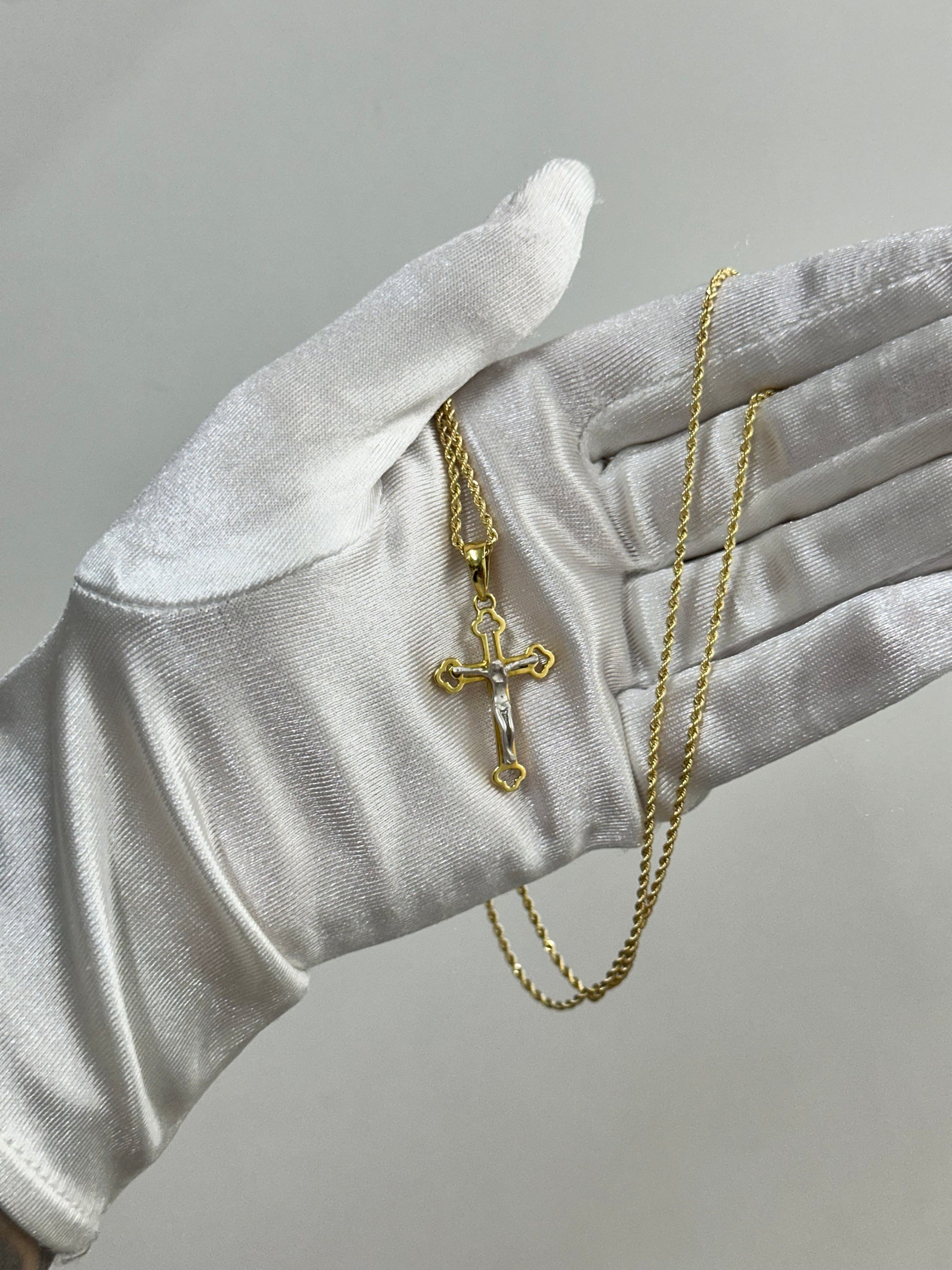 COLLANA CON CROCE E LASER ORO 18KT