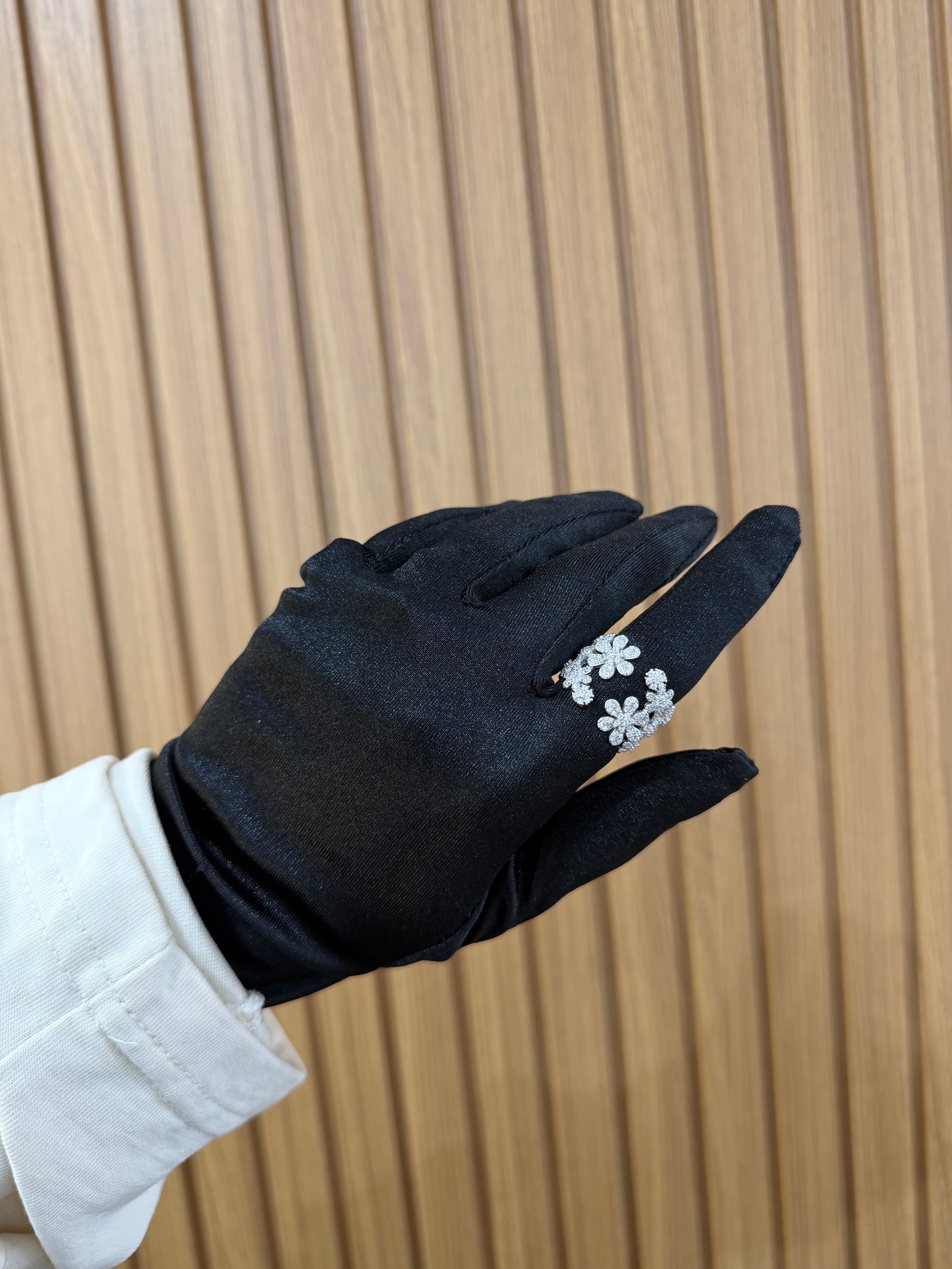 BOX PURE CON ANELLO FLOWERS ARGENTO 925