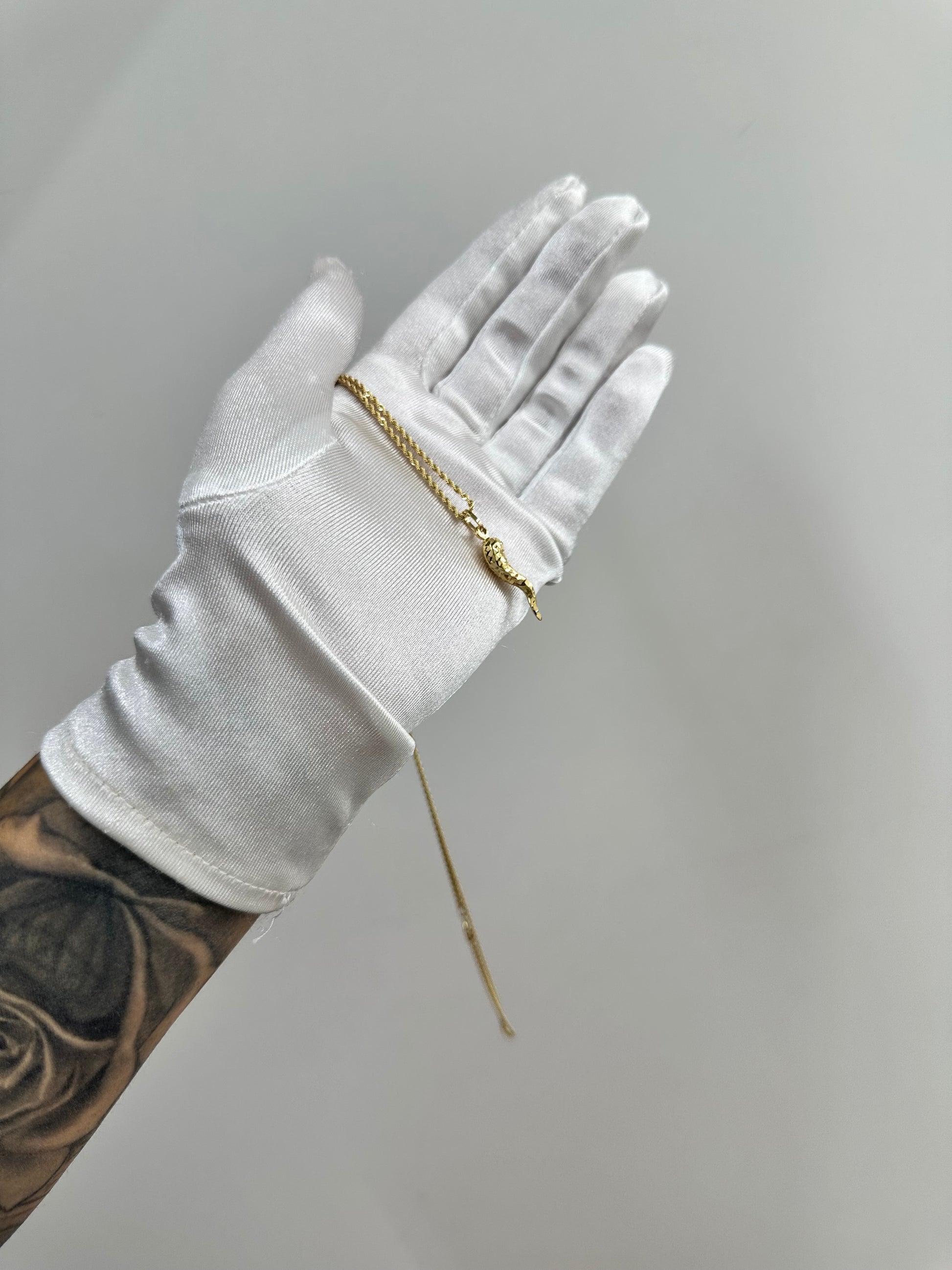 COLLANA CORNO ORO 18KT CON LASER