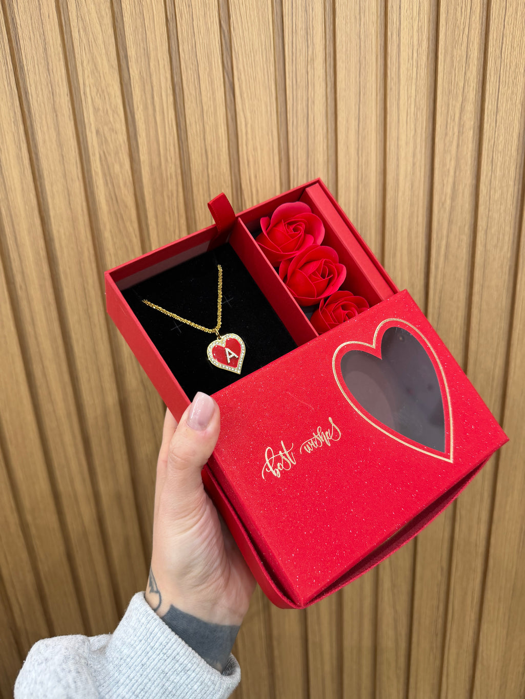 BOX SECRET CON COLLANA CUORE A