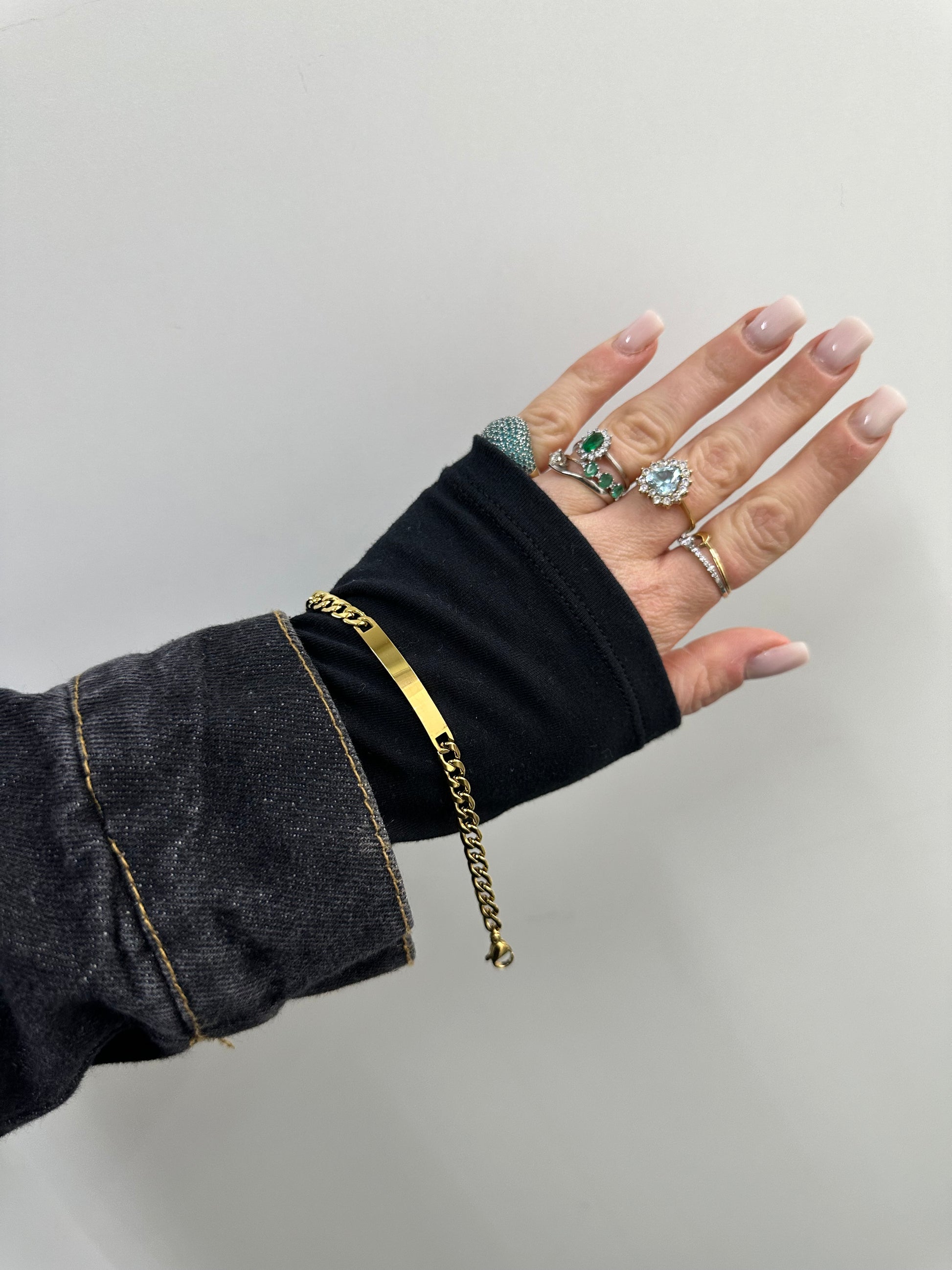 BRACCIALE TARGHETTA ACCIAIO CON DORATURA