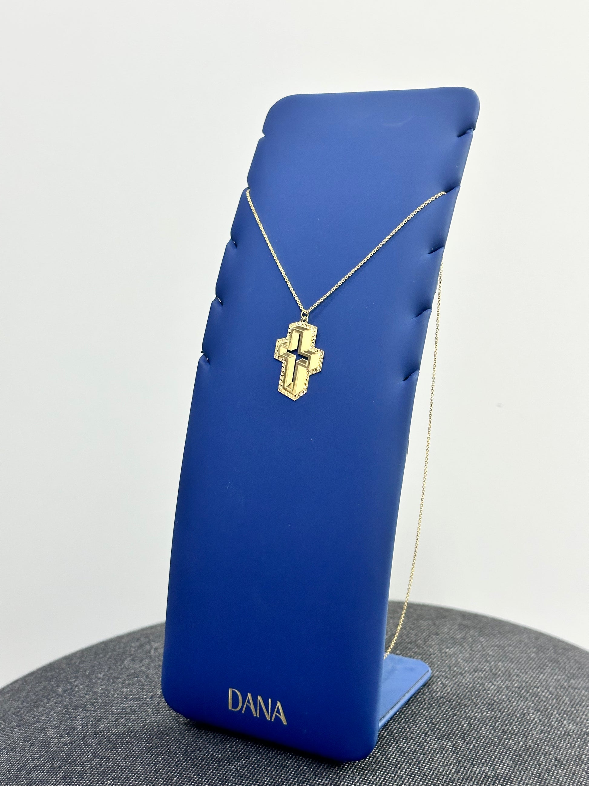 COLLANA CON CROCE 3D DANA ORO 9 CARATI