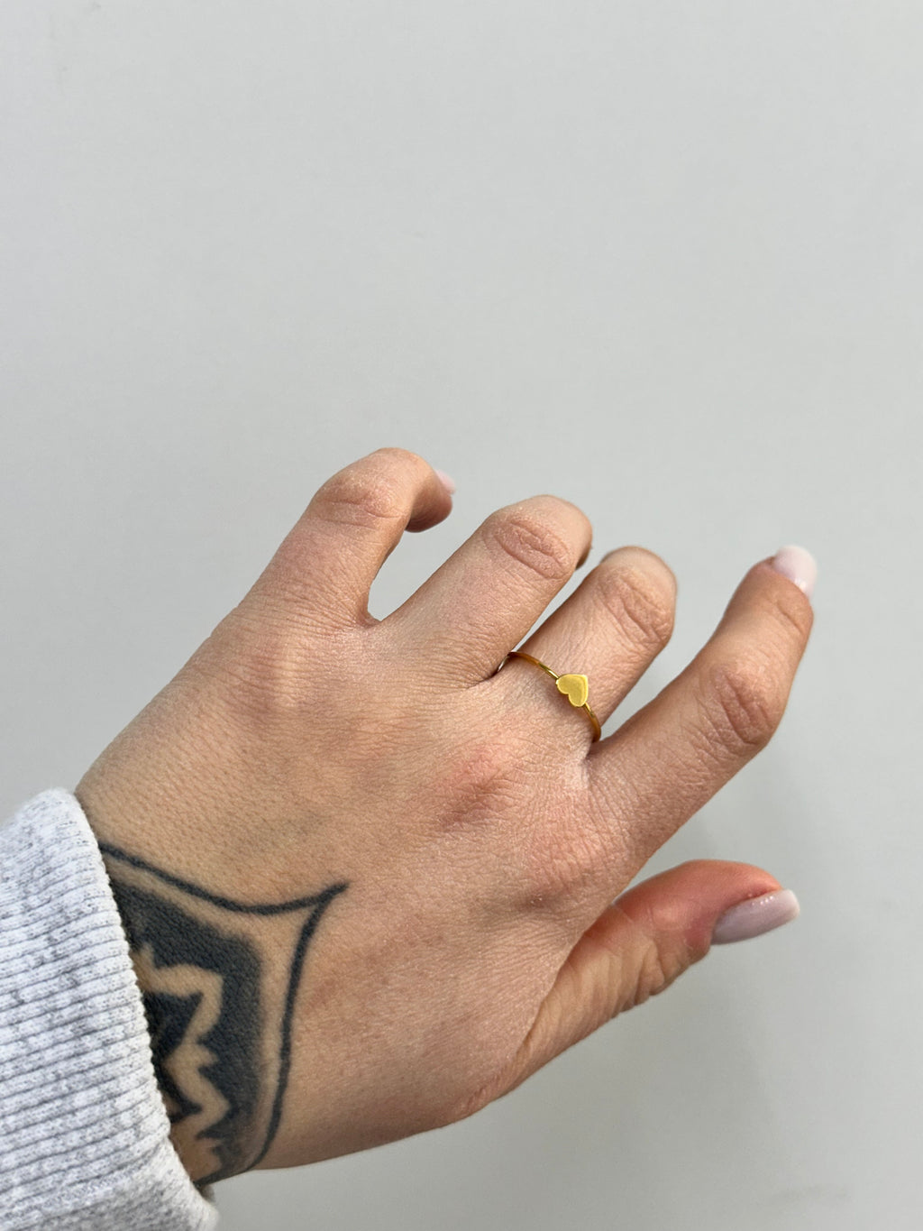 ANELLO IN ORO 18KT CON CUORICINO