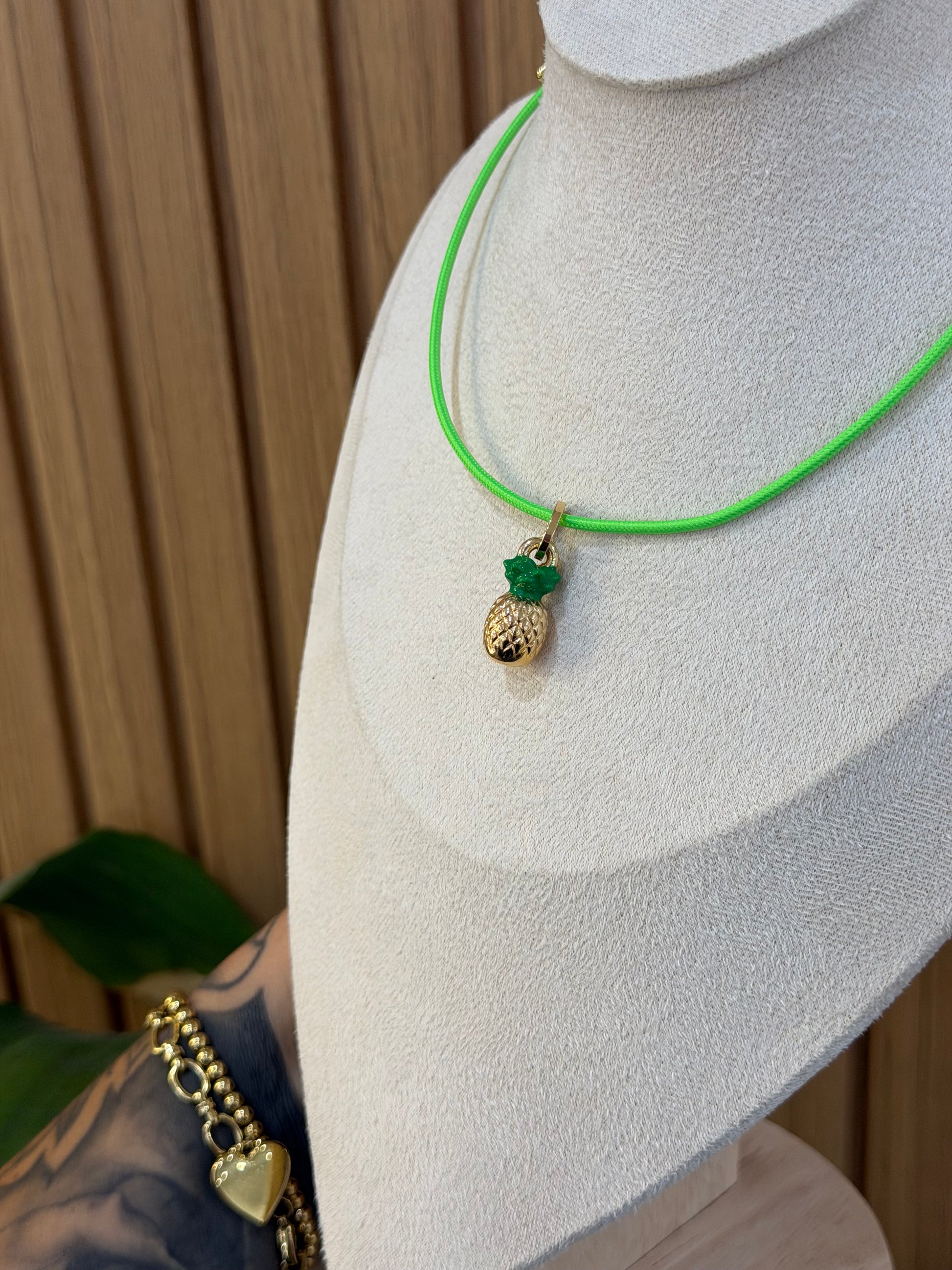 COLLANA CALAMITA CON CIONDOLO ANANAS ORO 18KT