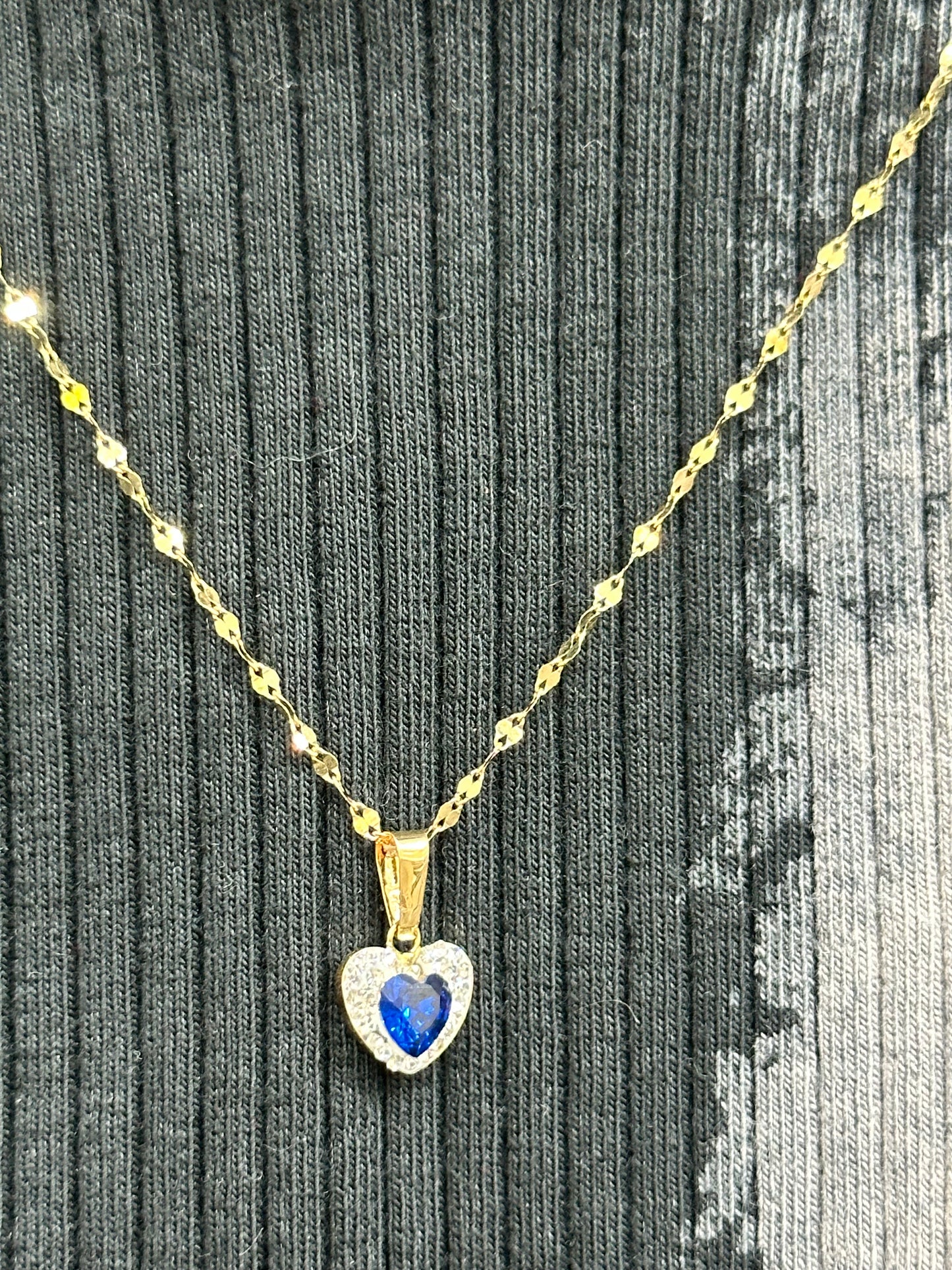 COLLANA IN ORO 18KT CON CUORE