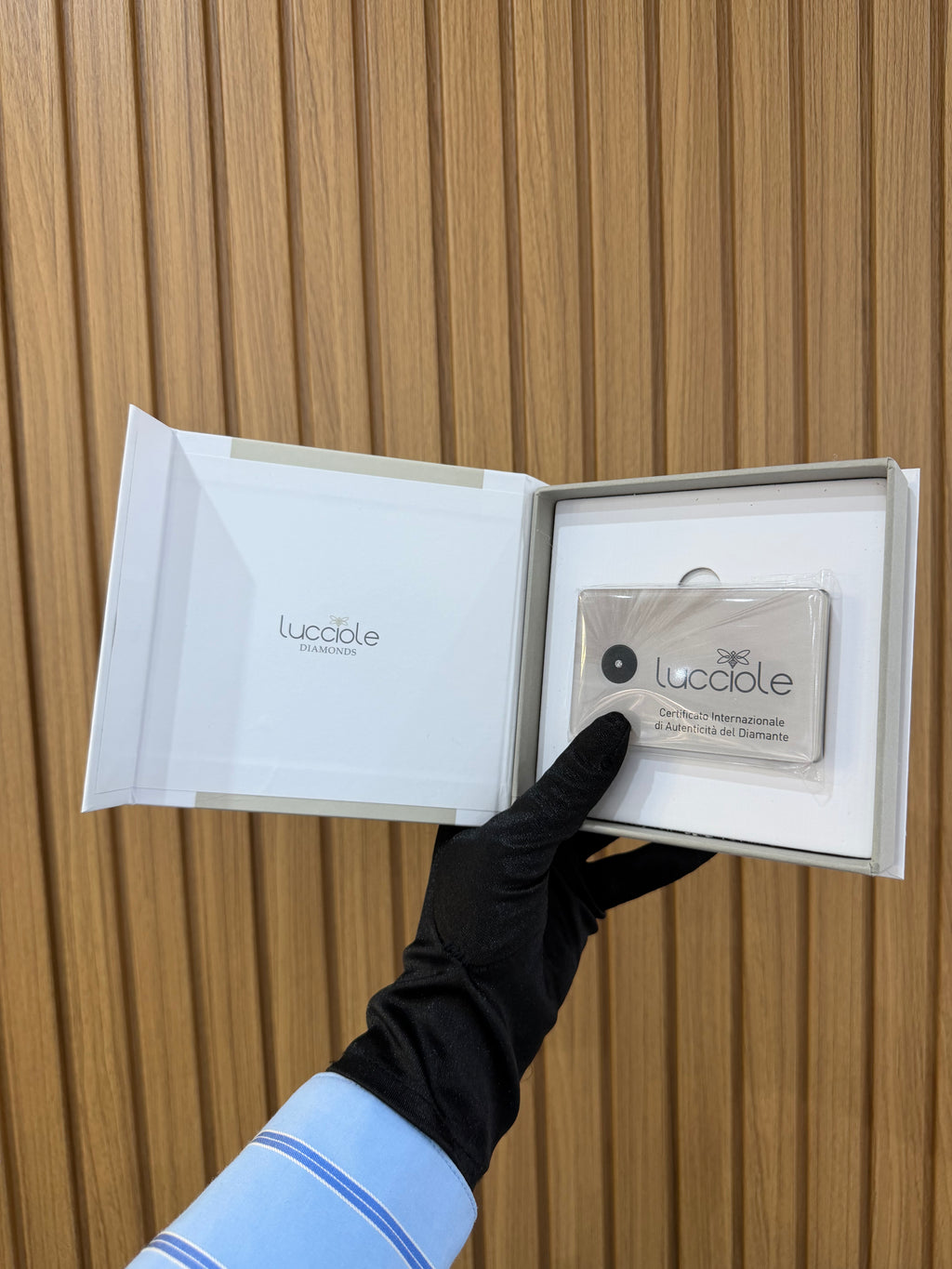 DIAMANTE BLISTERATO LUCCIOLE