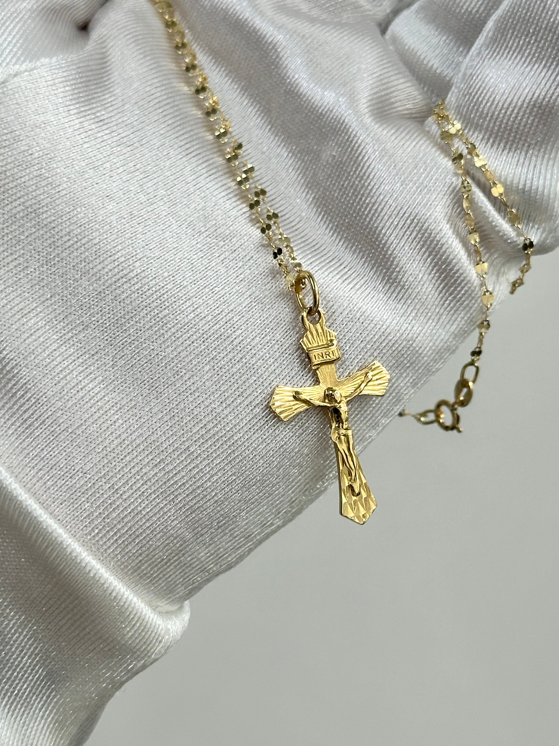 COLLANA CON CROCE LAVORATA E SPECCHIATA ORO 18KT