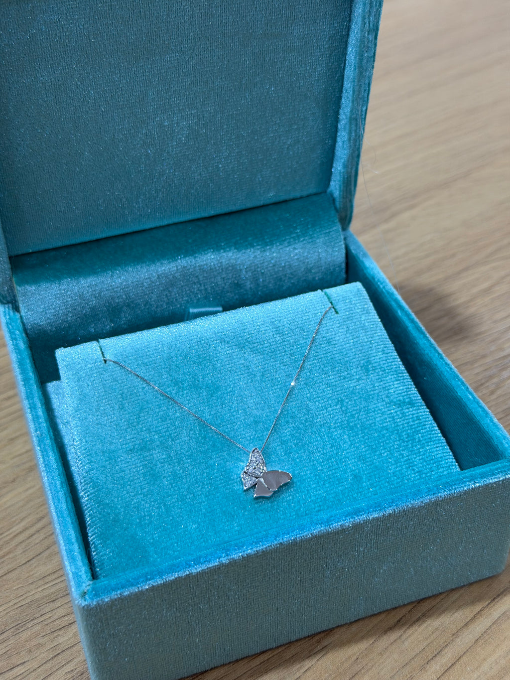 COLLANA ORO 18KT FARFALLA CON DIAMANTI LUCCIOLE