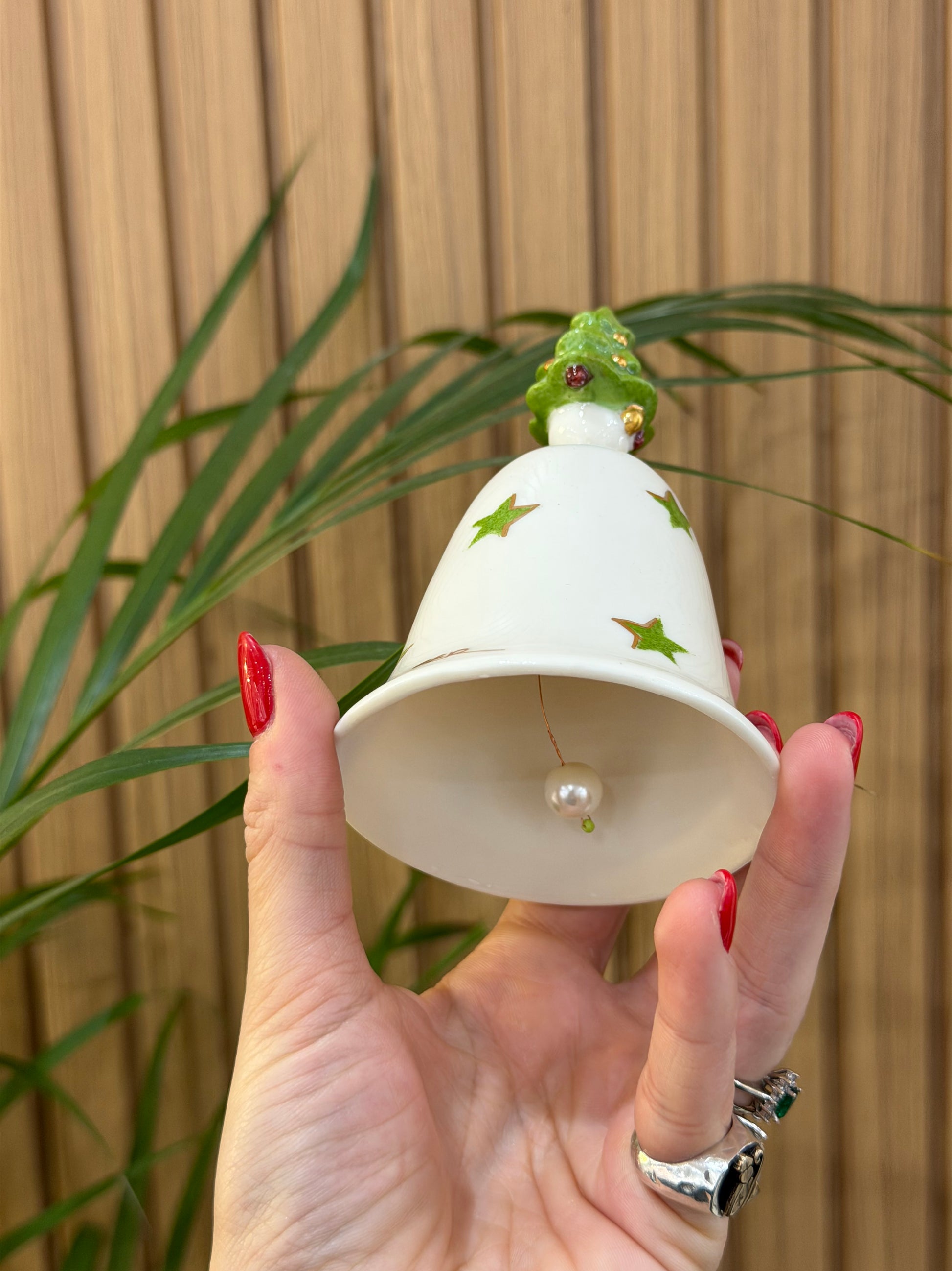 CAMPANA CON ALBERO CERAMICA DI CAPODIMONTE