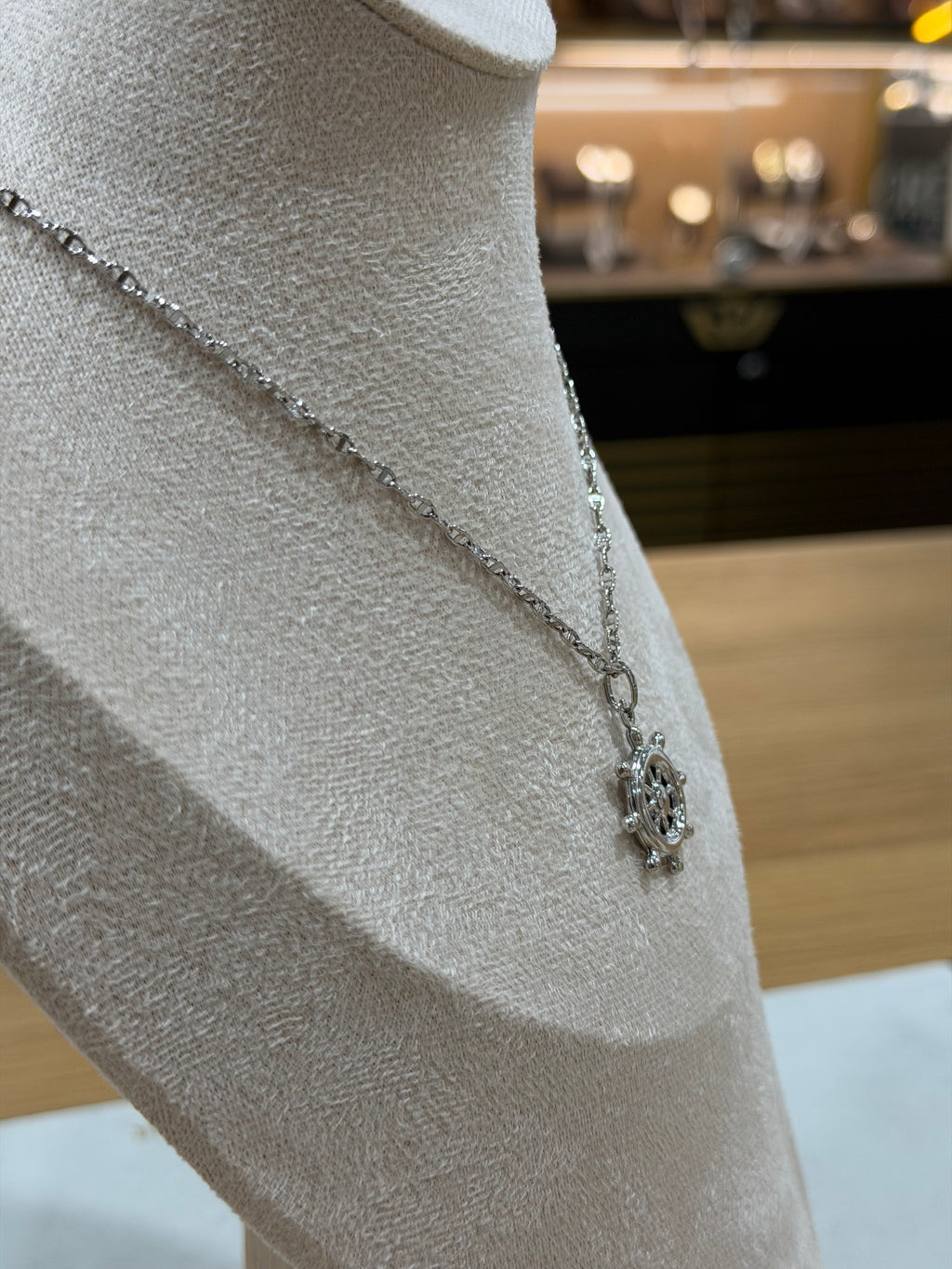 COLLANA ORO 18KT CON CIONDOLO TIMONE