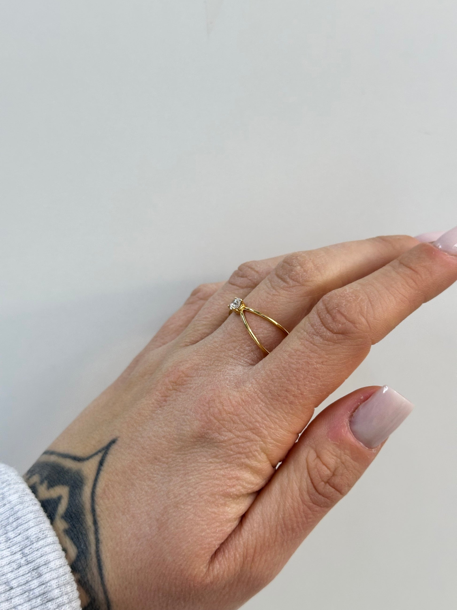 ANELLO INCROCIO CON ZIRCONE ORO 18KT