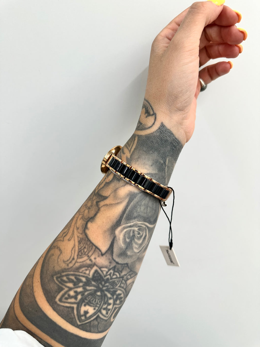 OROLOGIO NAJ-OLEARI NERO E ORO ROSA