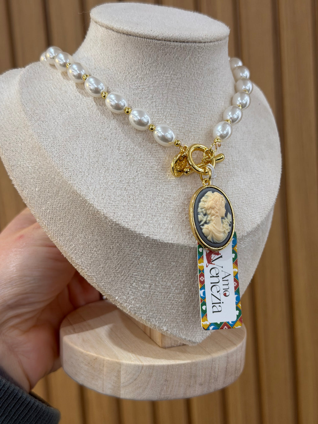 COLLANA PERLE CON MEDAGLIONE AMO VENEZIA