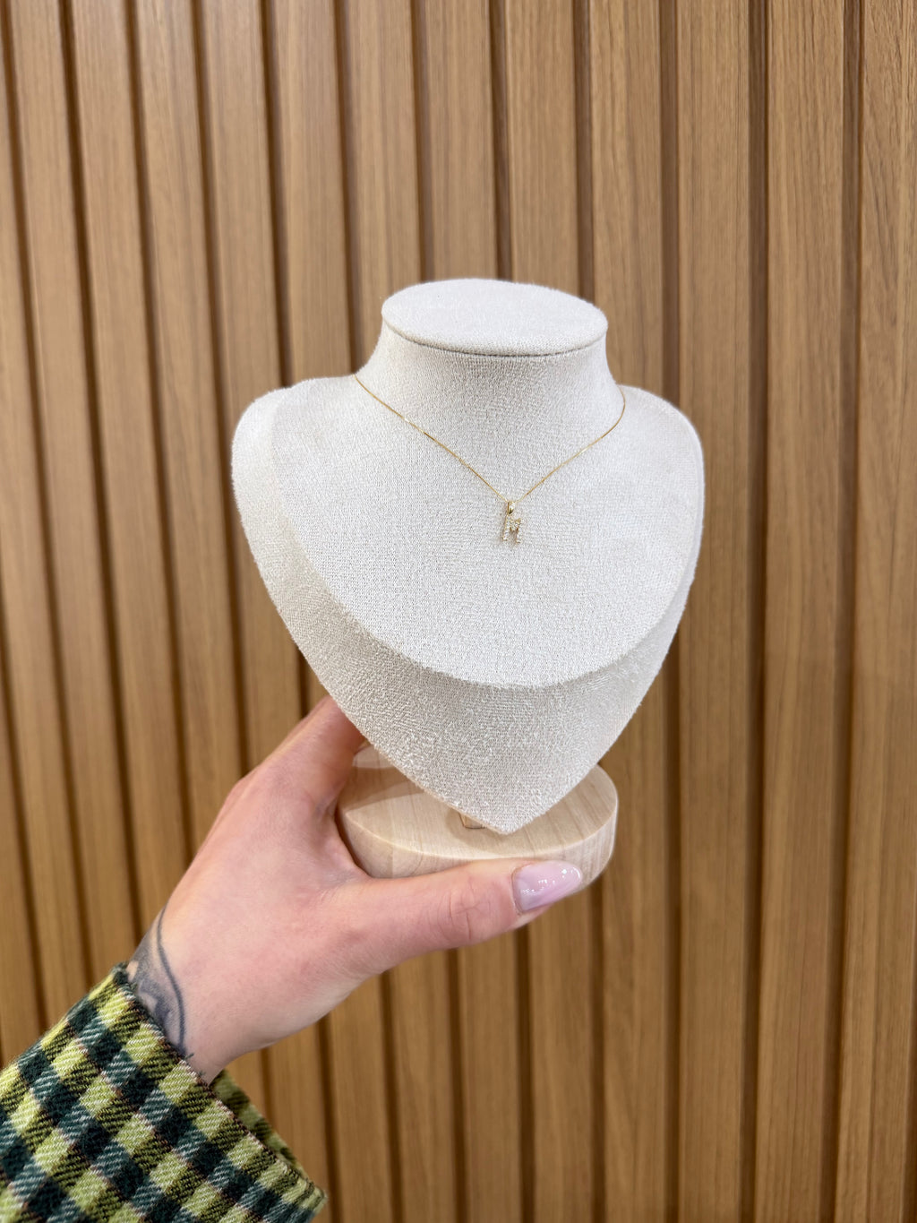 COLLANA INIZIALE M ORO 9 CARATI CON DIAMANTINI