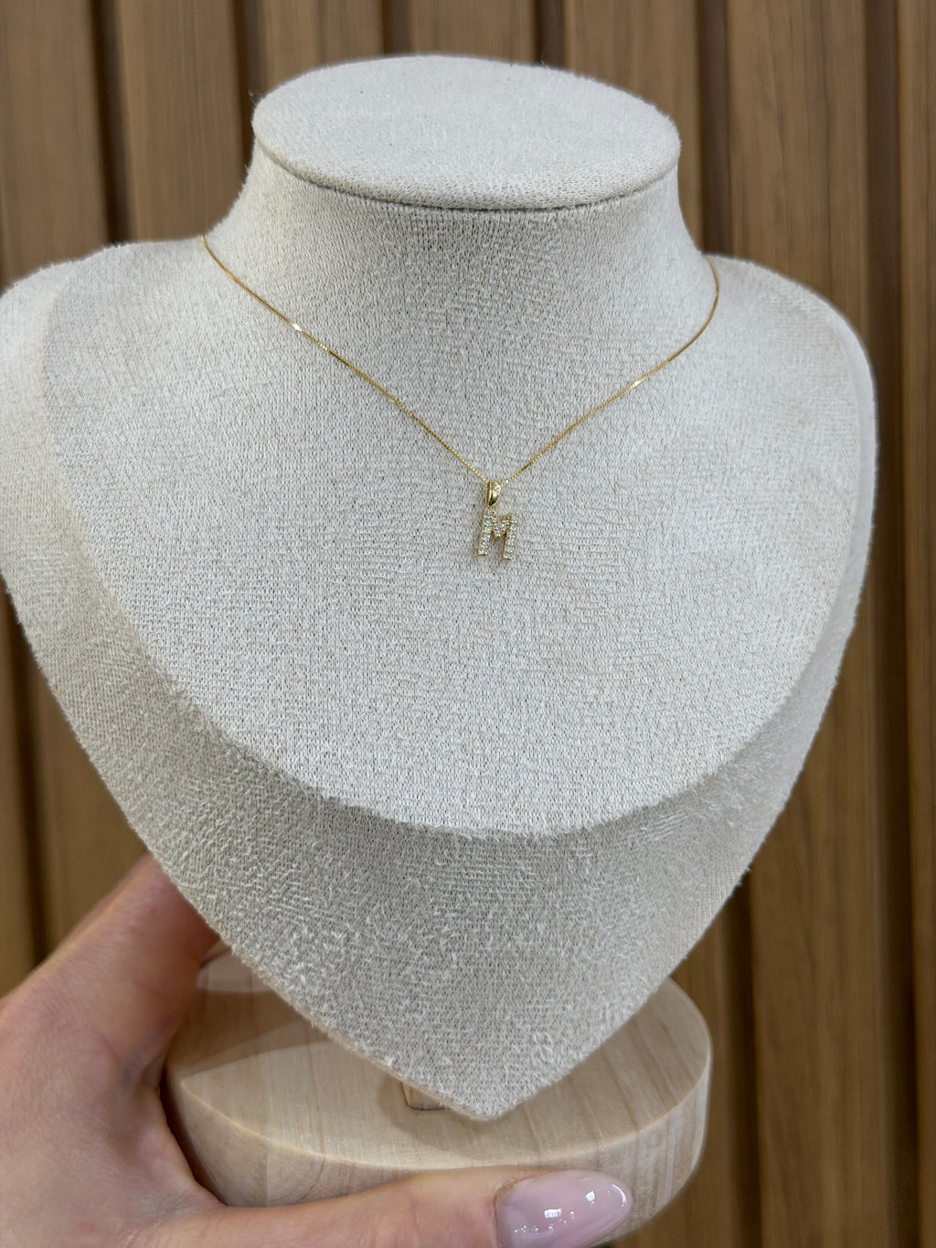 COLLANA INIZIALE M ORO 9 CARATI CON DIAMANTINI