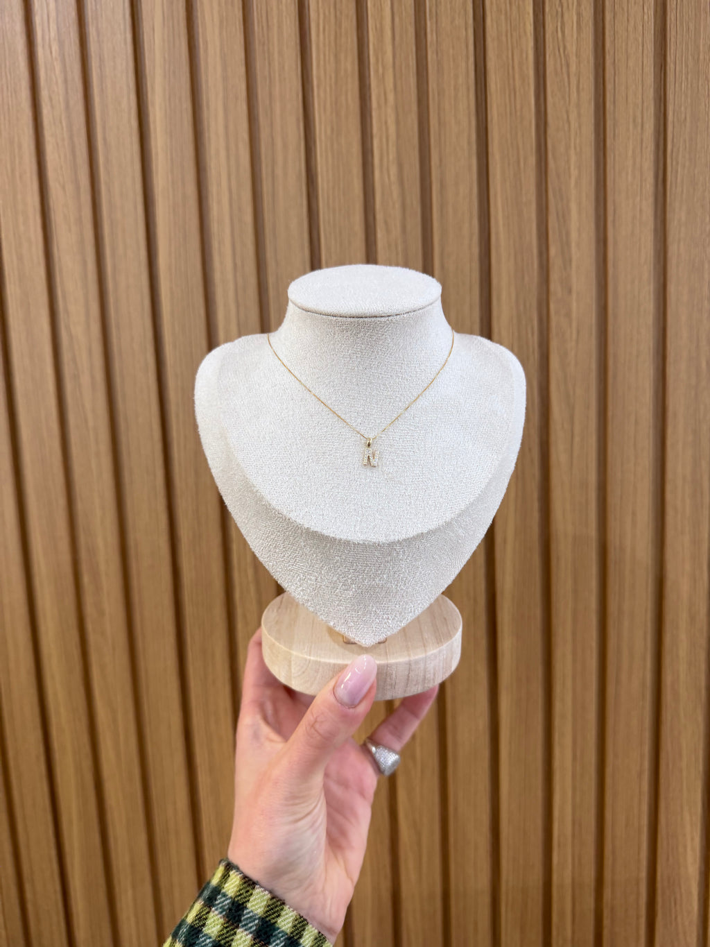 COLLANA INIZIALE N ORO 9 CARATI CON DIAMANTINI