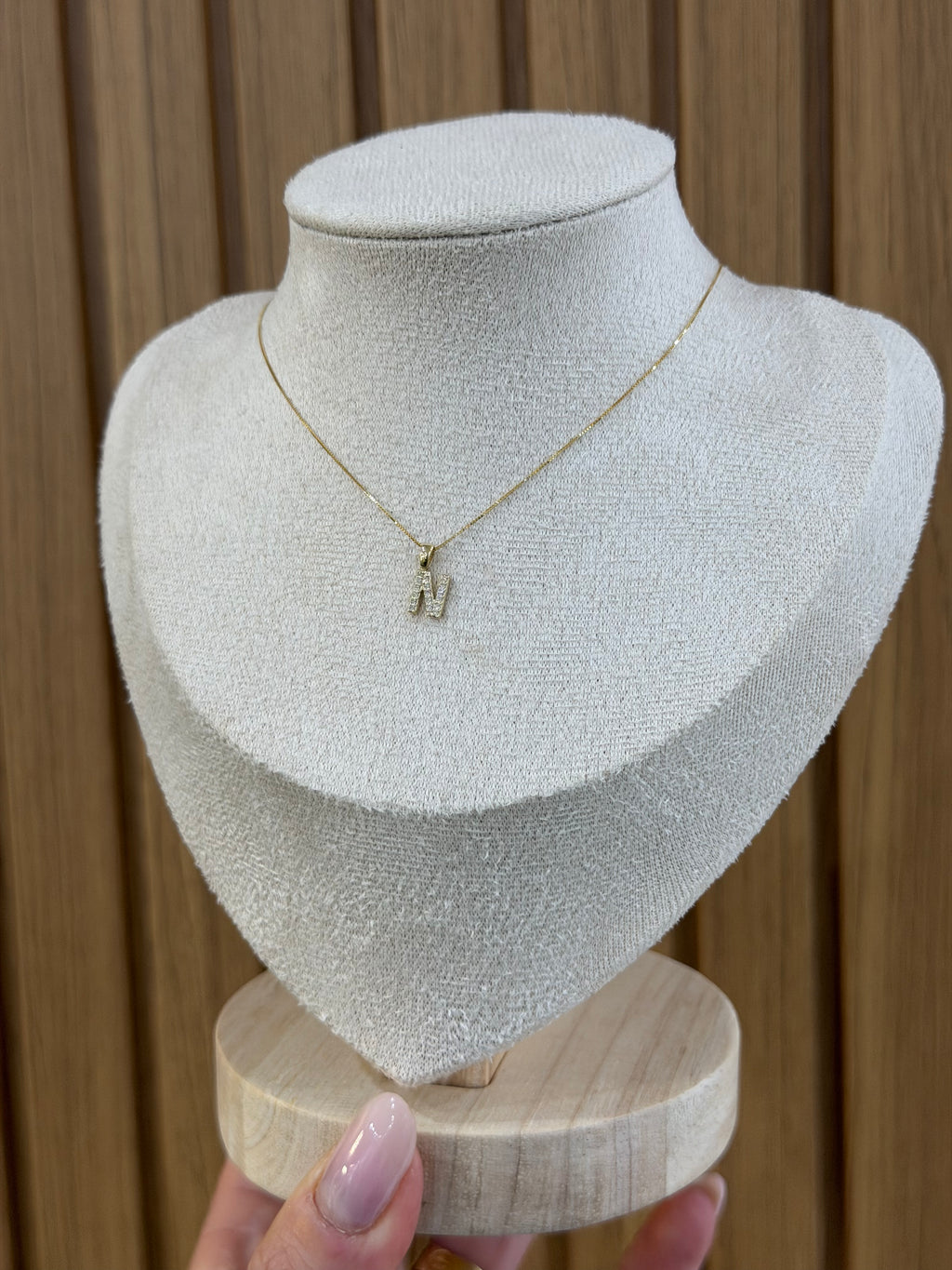 COLLANA INIZIALE N ORO 9 CARATI CON DIAMANTINI