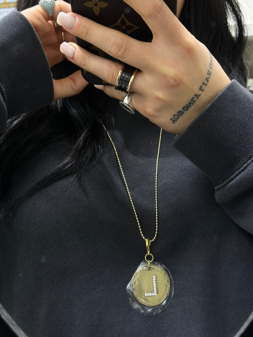 COLLANA INIZIALE IN ACCIAIO CON DORATURA LETTERA L