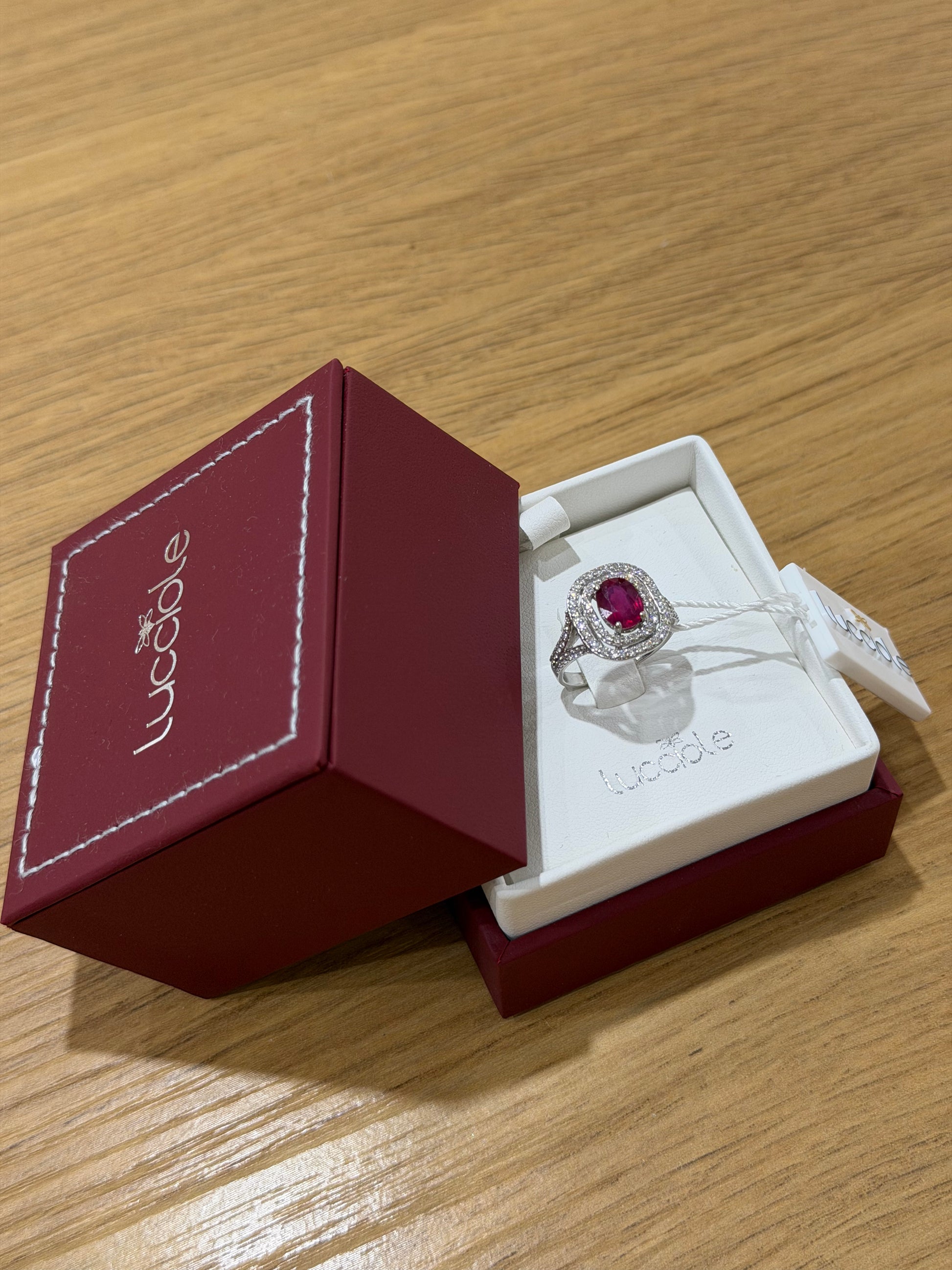 ANELLO ORO 18KT CON DIAMANTI E RUBINO
